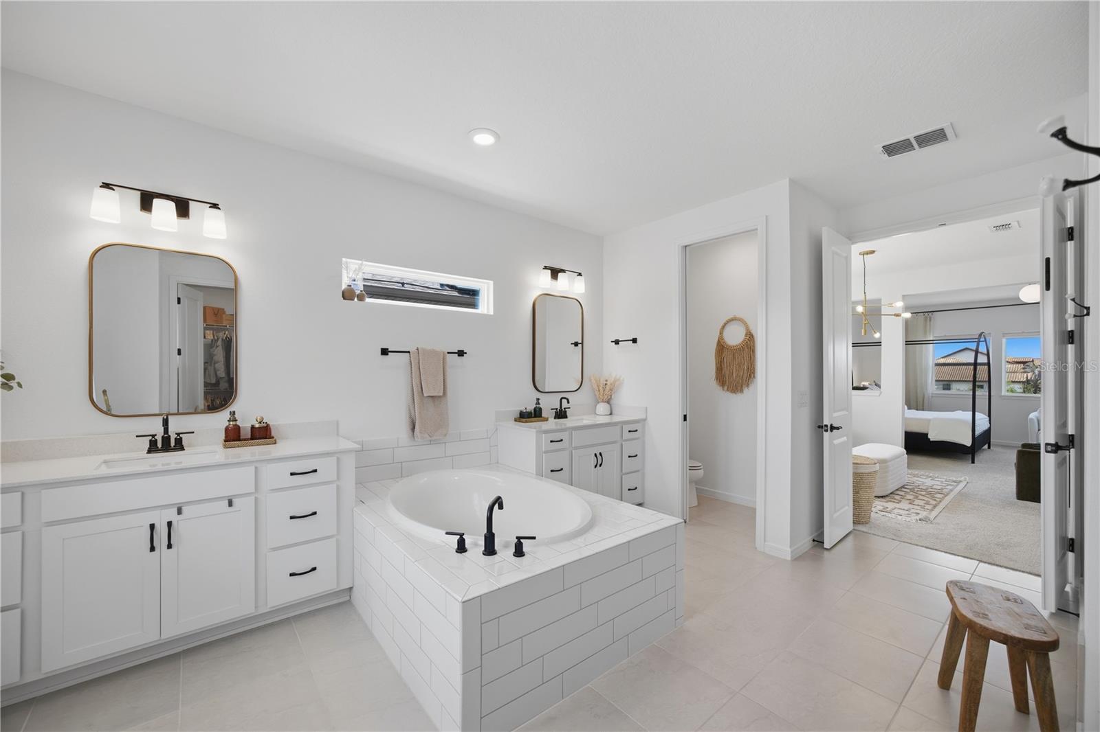13816 SHARP HAWK DR — photo 39