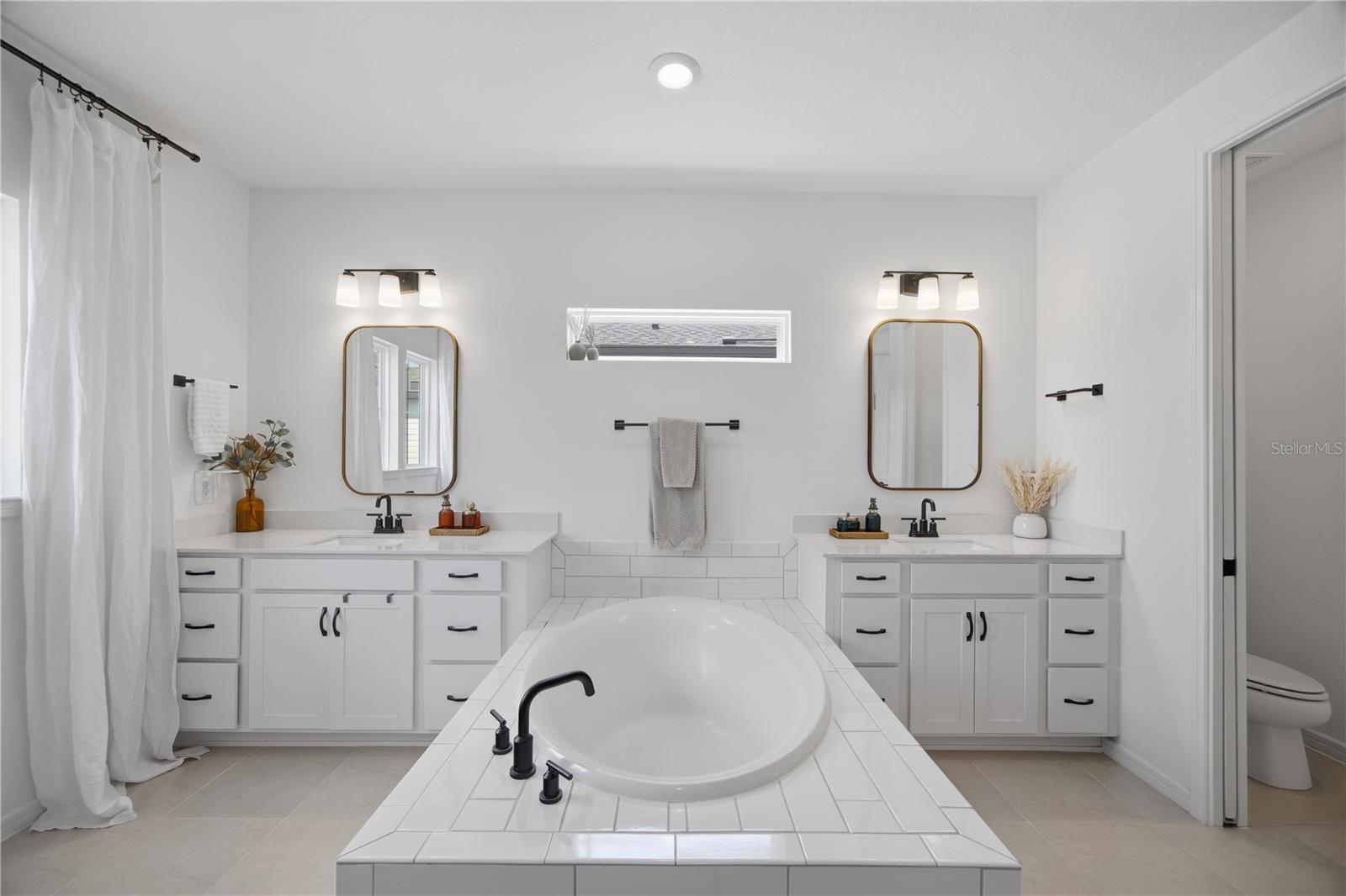 13816 SHARP HAWK DR — photo 40