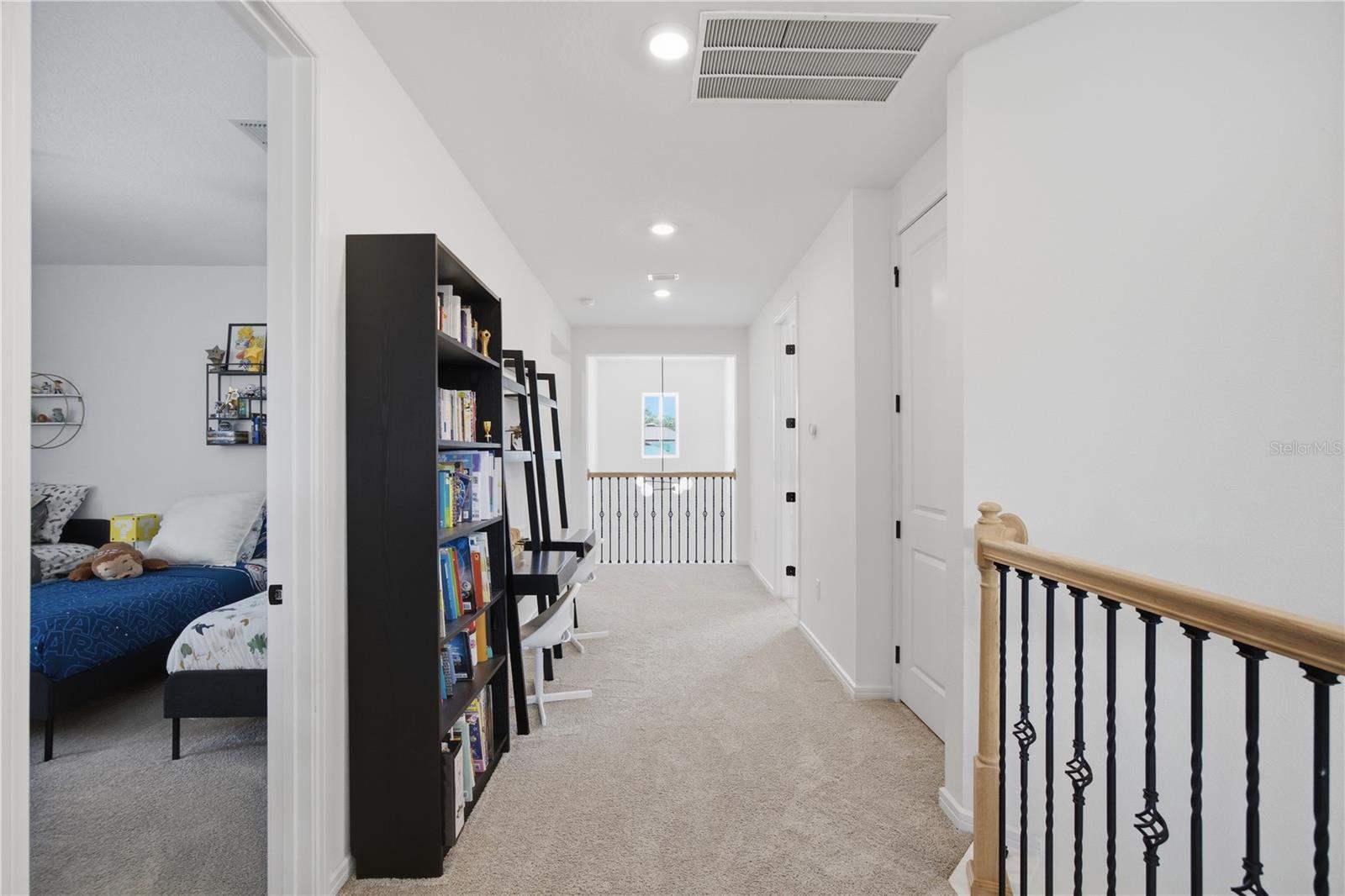 13816 SHARP HAWK DR — photo 32