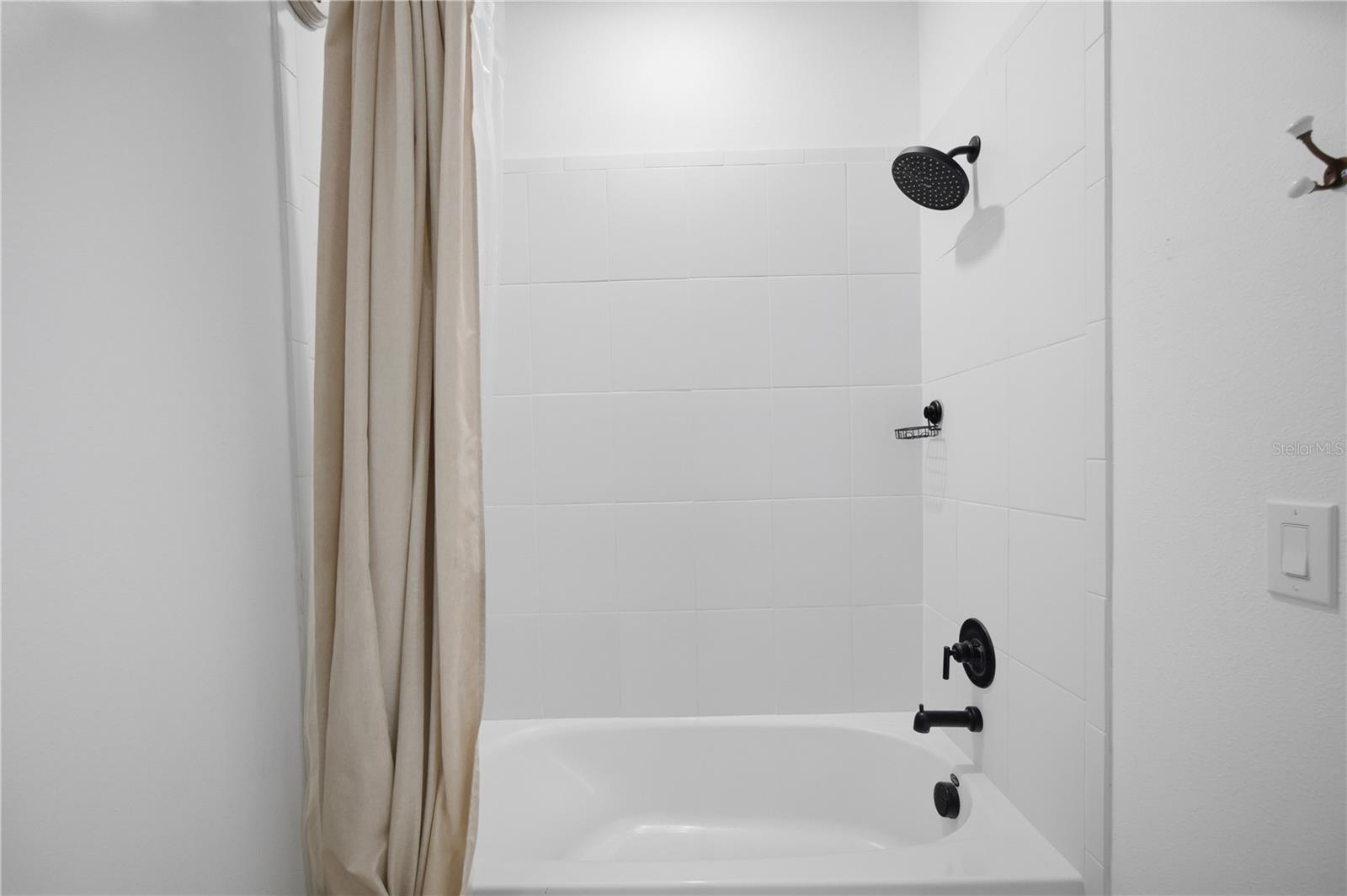 13816 SHARP HAWK DR — photo 52