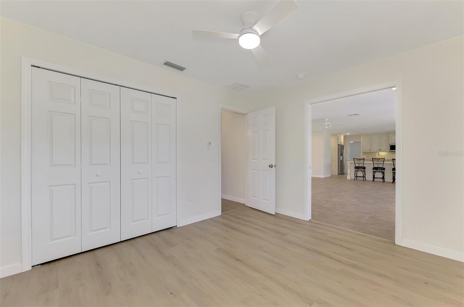 2340 PALMETTO ST — photo 33