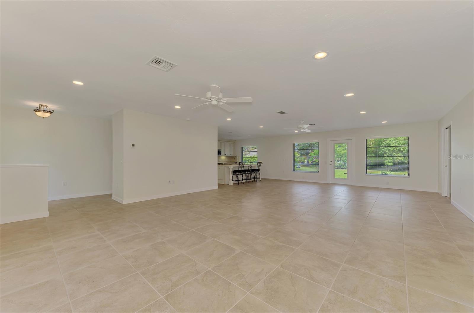 2340 PALMETTO ST — photo 14