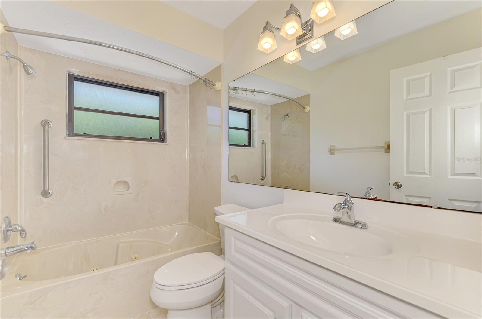 2340 PALMETTO ST — photo 34