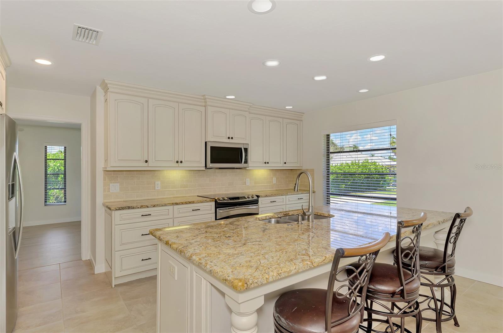 2340 PALMETTO ST — photo 21