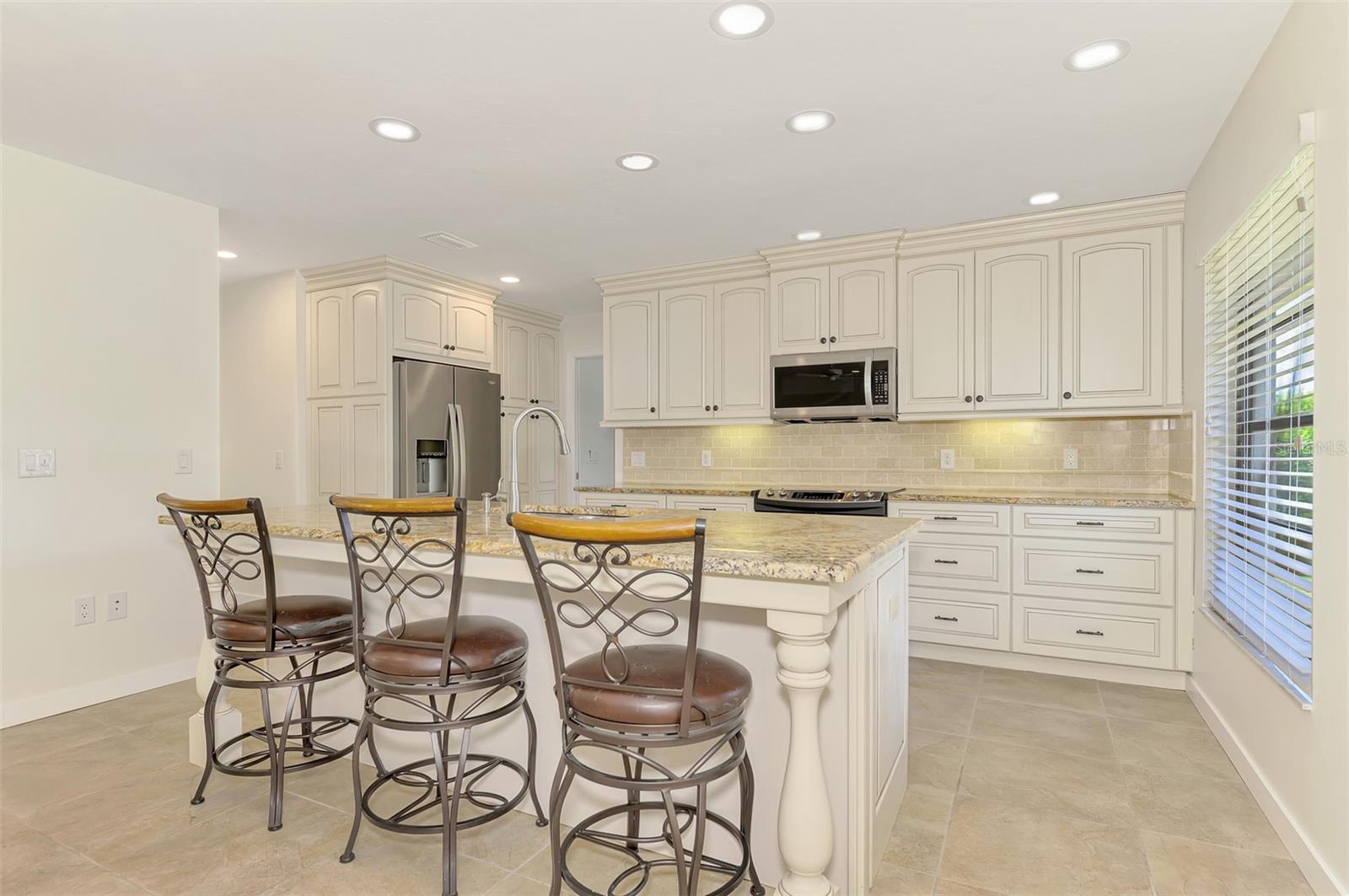 2340 PALMETTO ST — photo 19