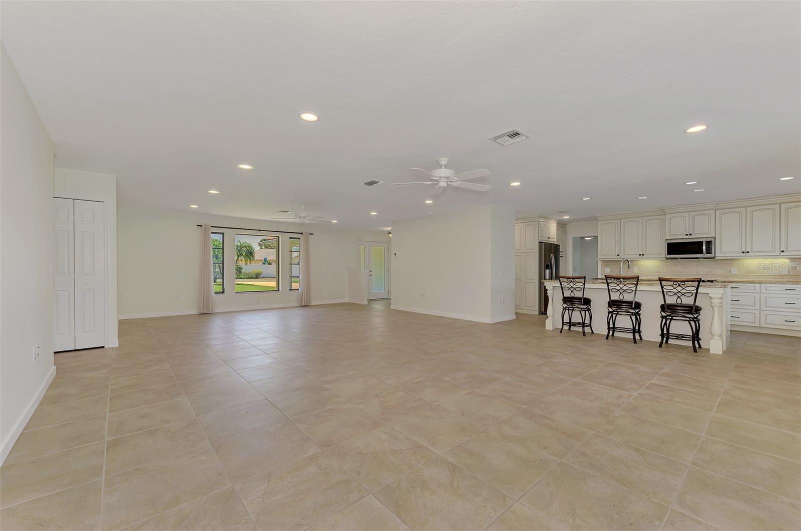 2340 PALMETTO ST — photo 18