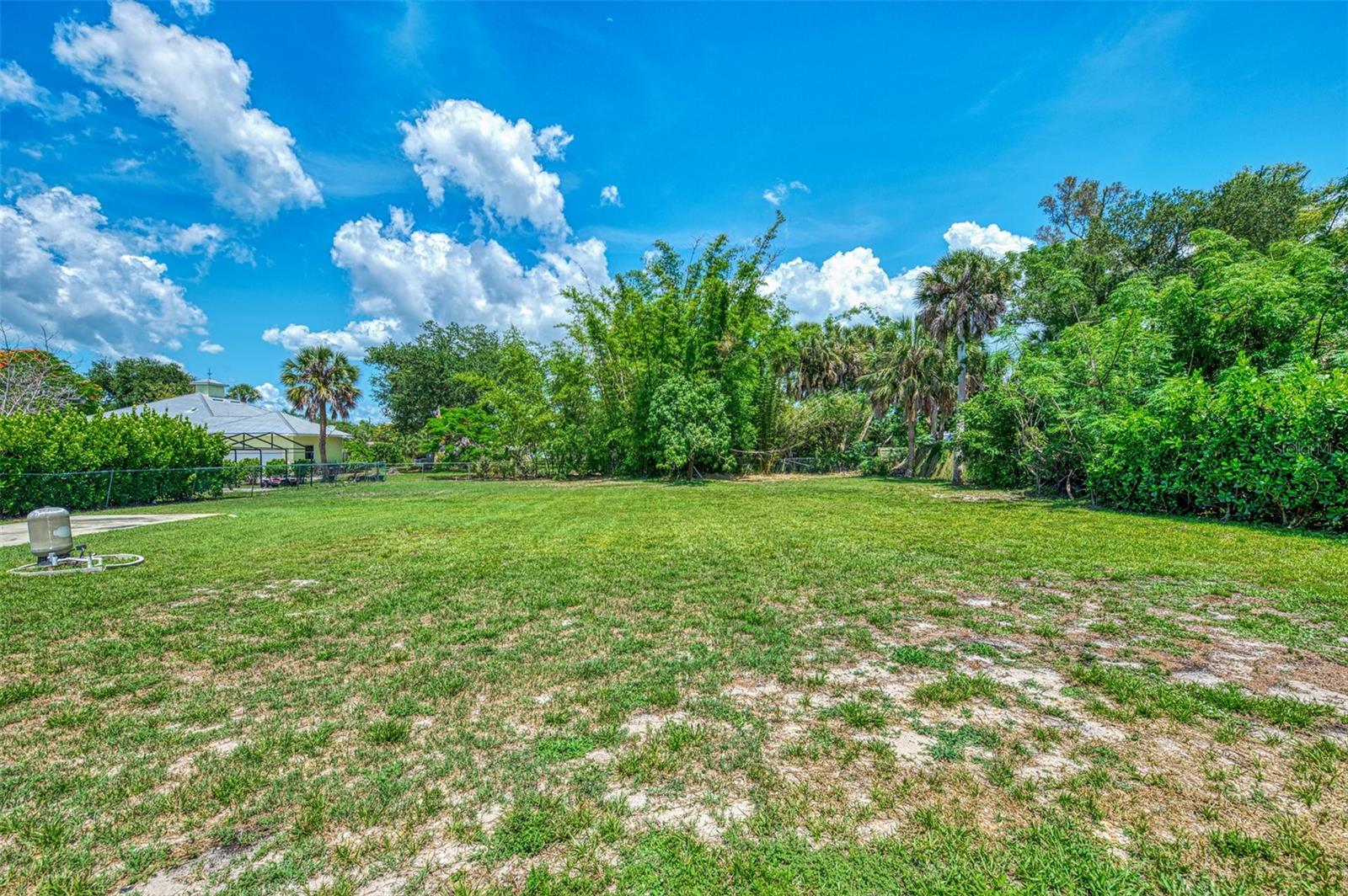 2340 PALMETTO ST — photo 39