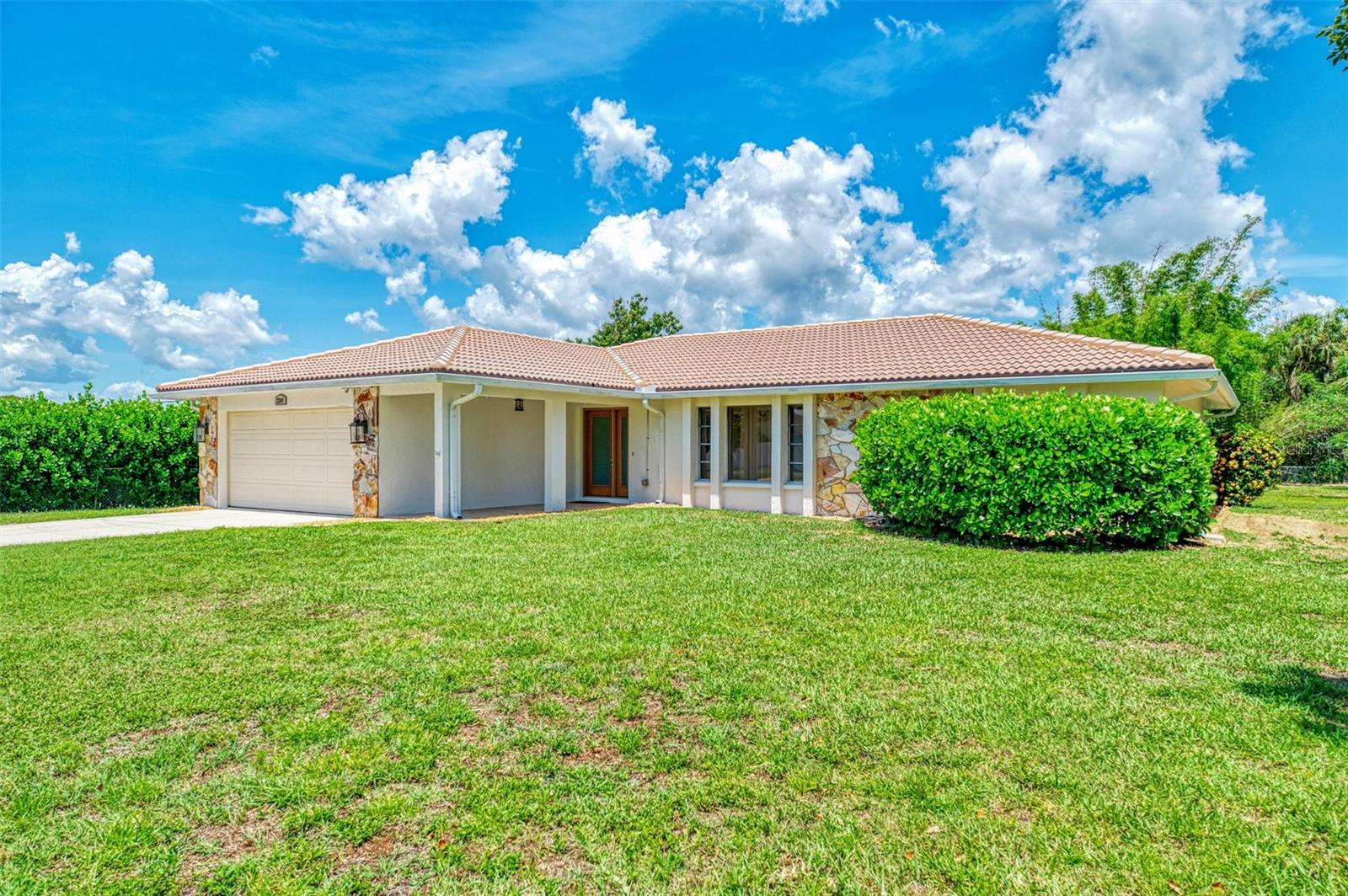 2340 PALMETTO ST — photo 2