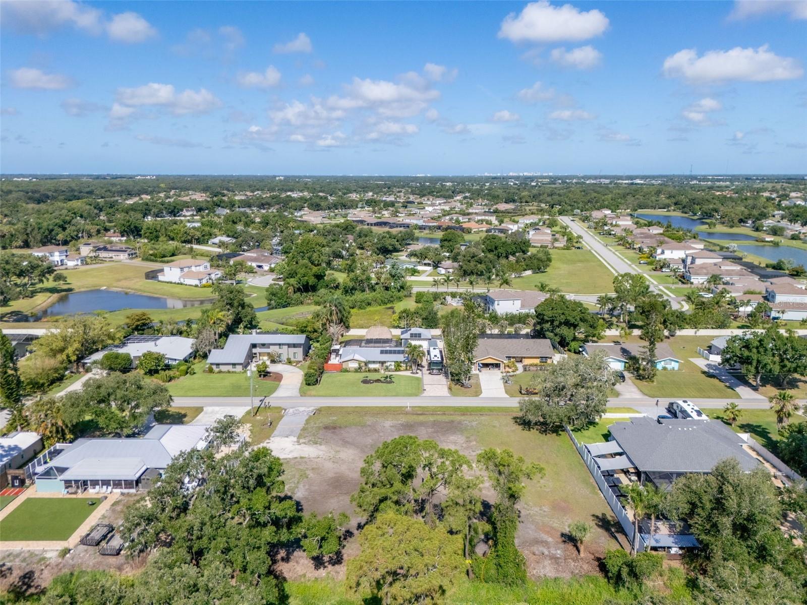 1941 E LEEWYNN DR — photo 12
