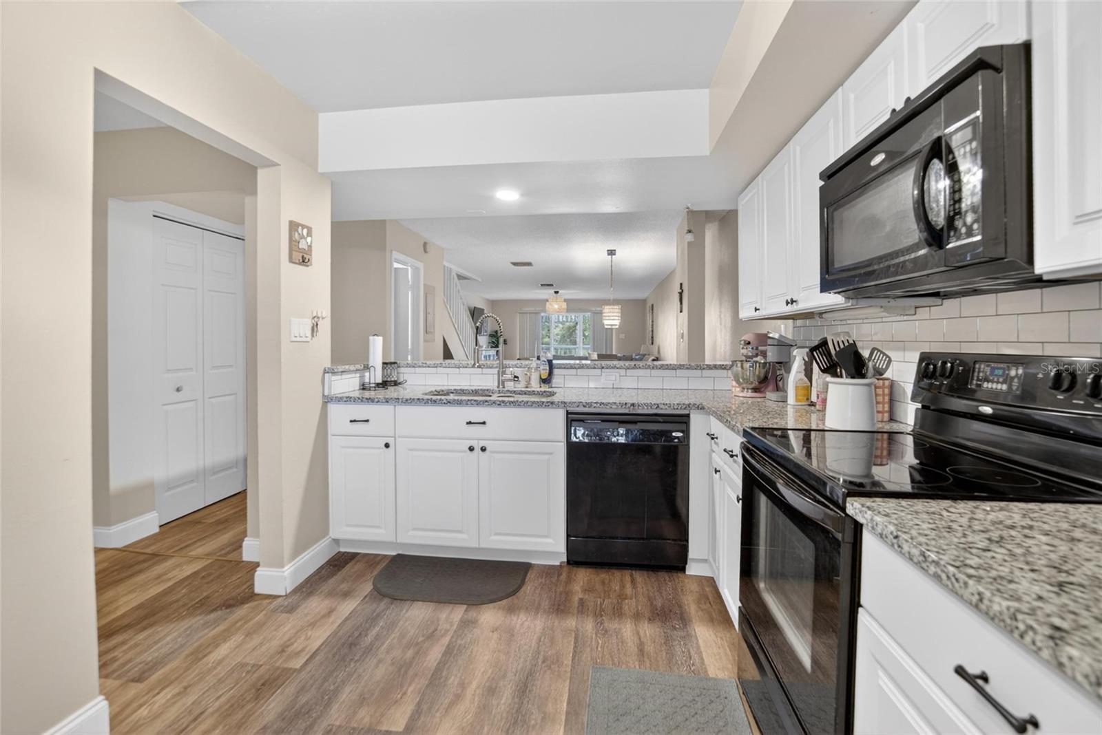 2599 DOLLY BAY DR #305 — photo 7