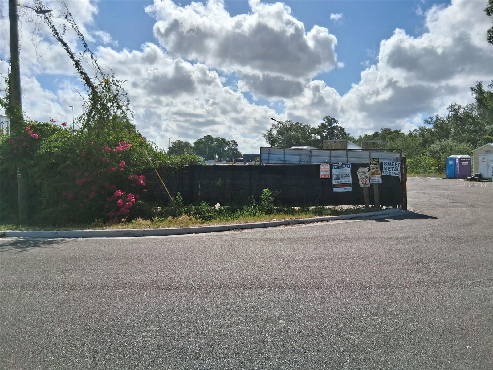 7001 CAUSEWAY BLVD — photo 15