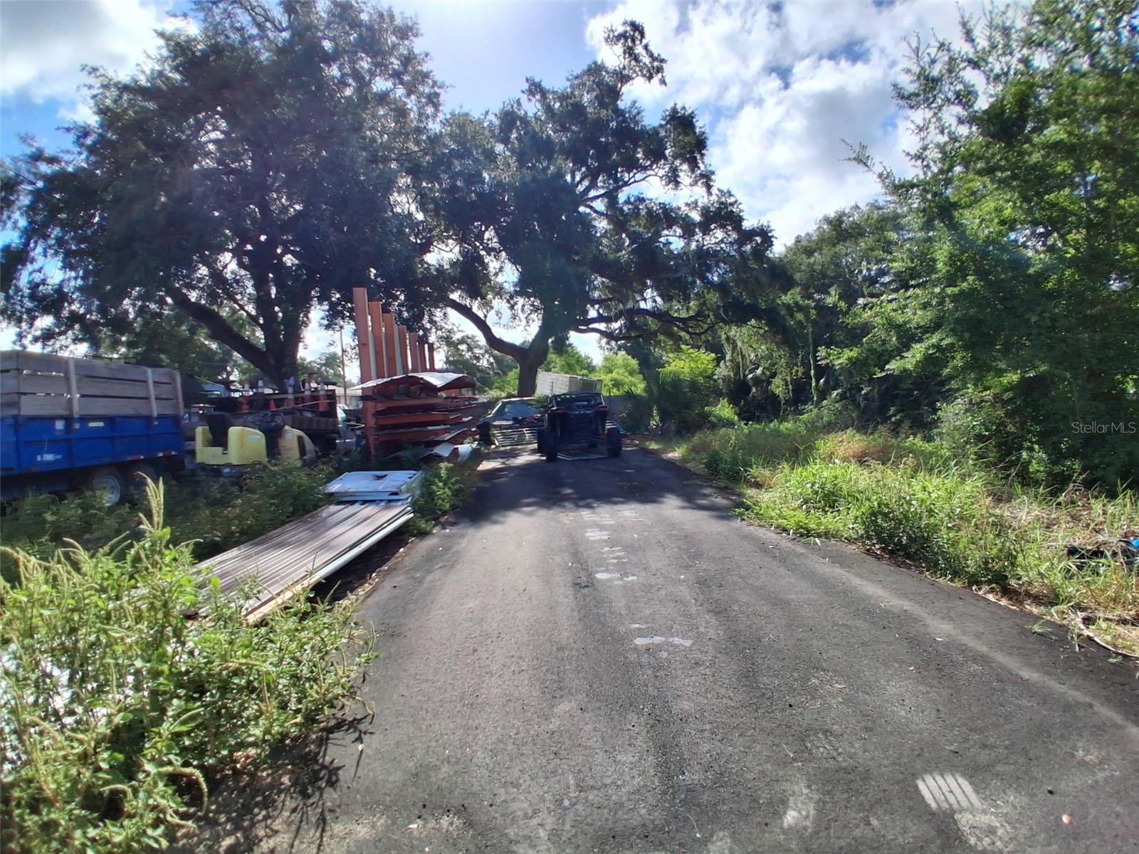 7001 CAUSEWAY BLVD — photo 9