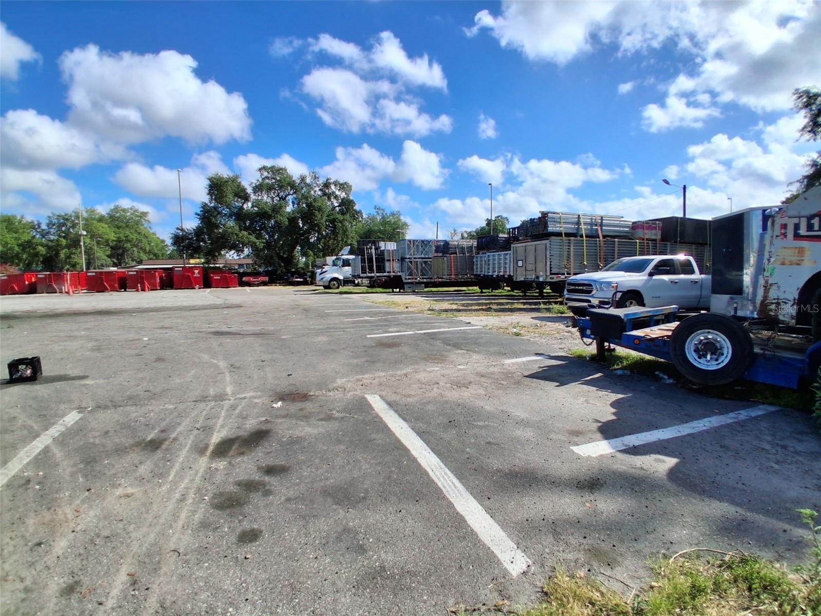 7001 CAUSEWAY BLVD — photo 8