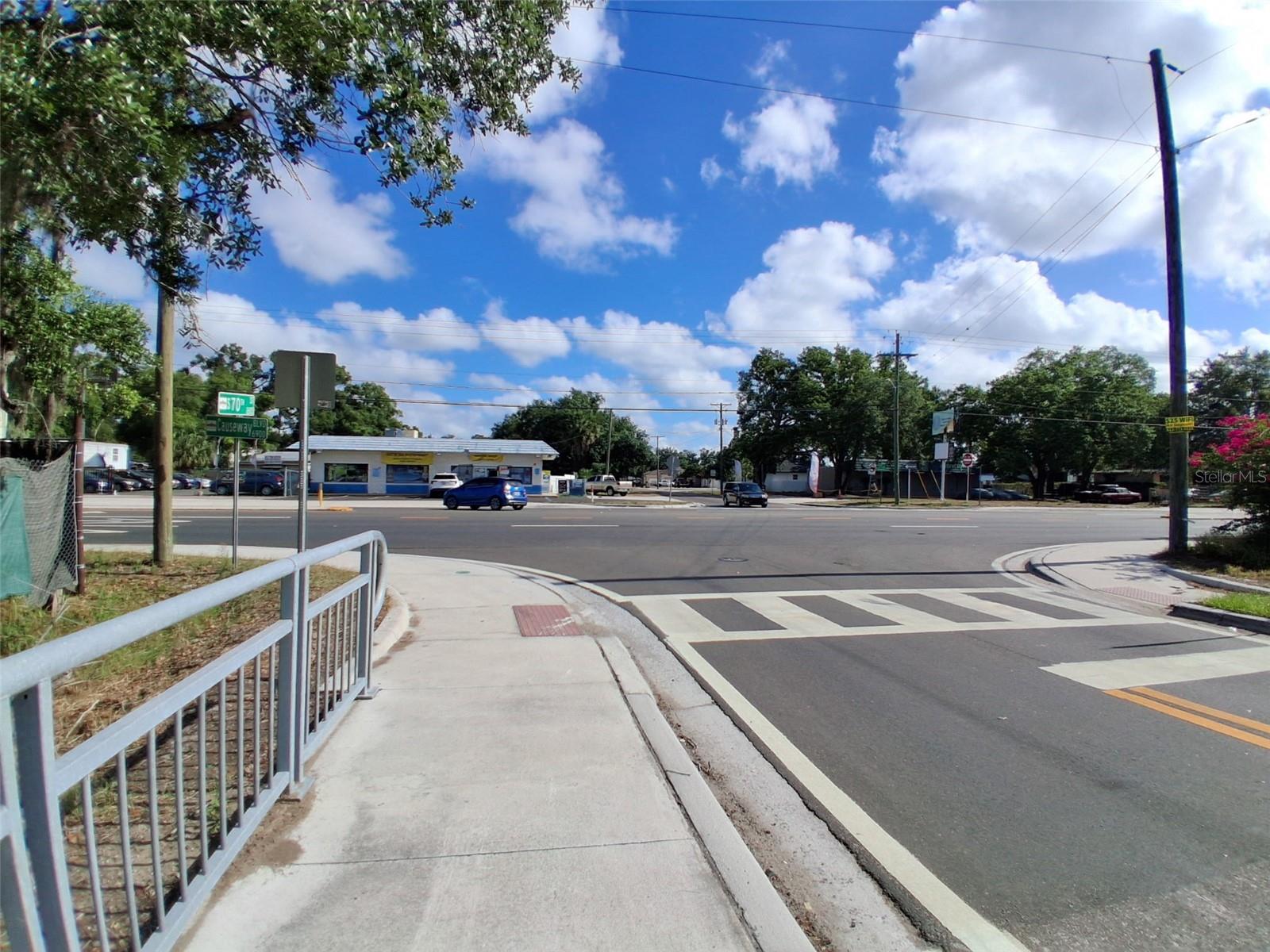 7001 CAUSEWAY BLVD — photo 20