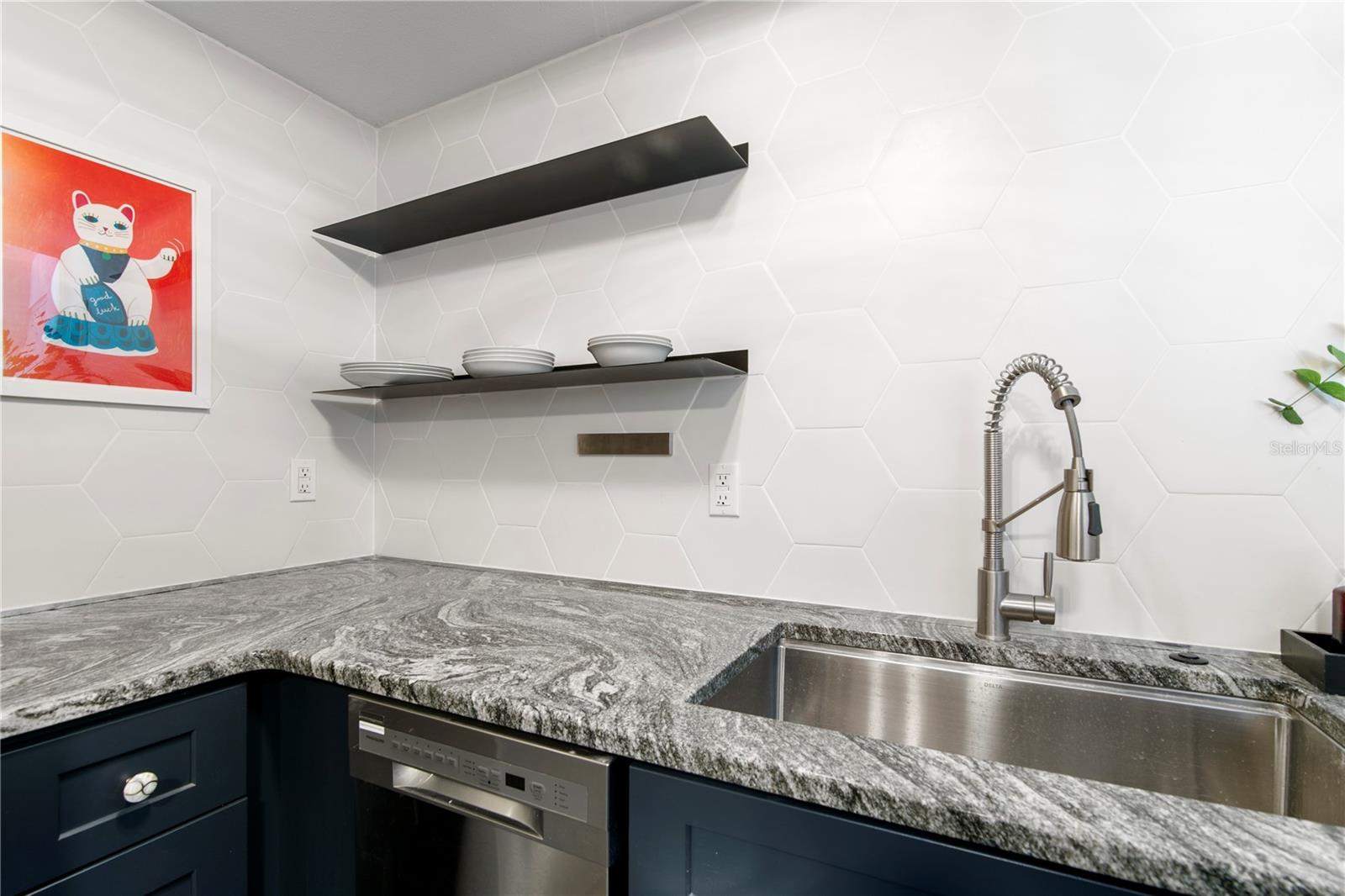 2302 S MANHATTAN AVE #108 — photo 12