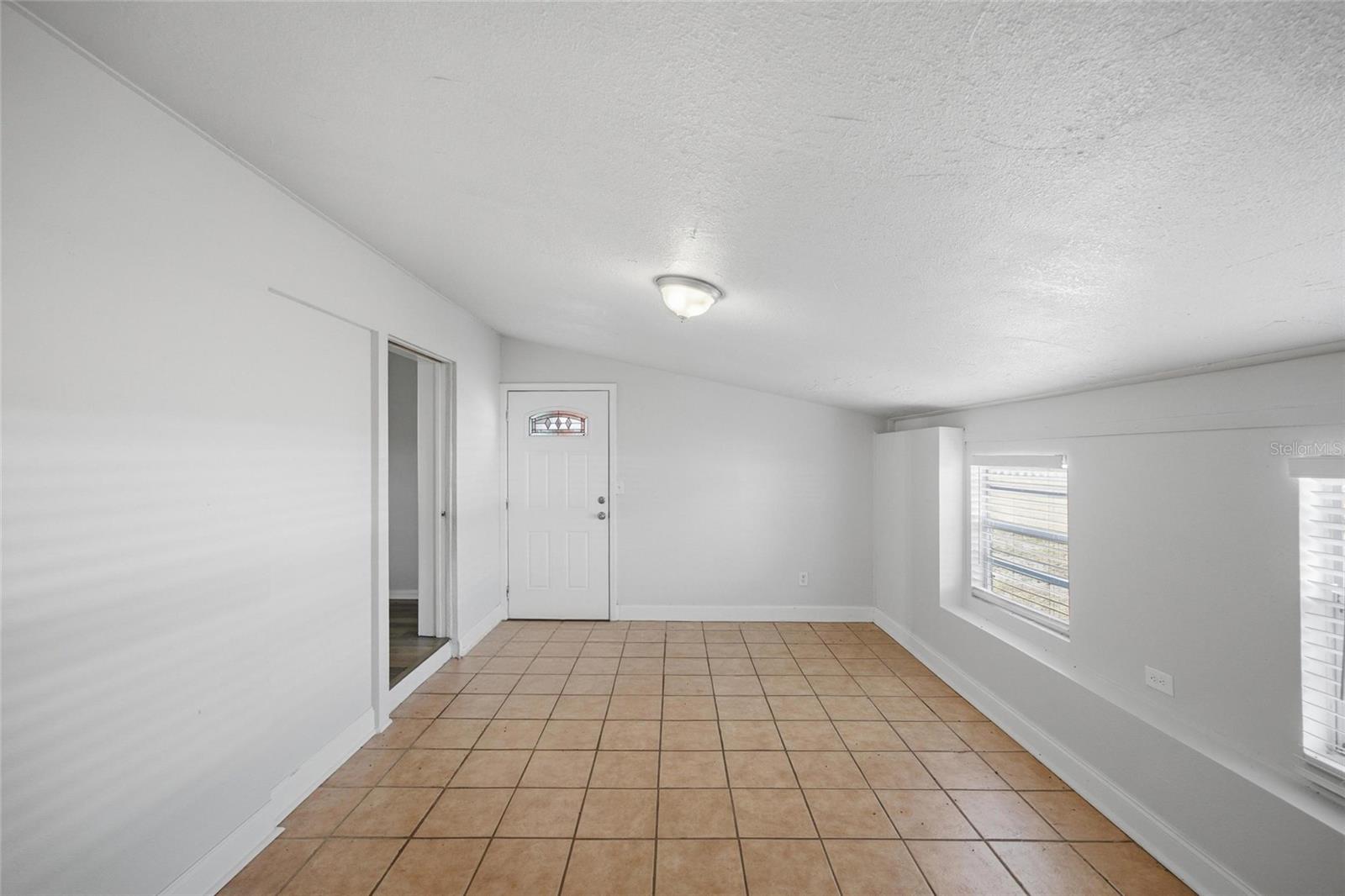 7102 DELLWOOD DR — photo 20