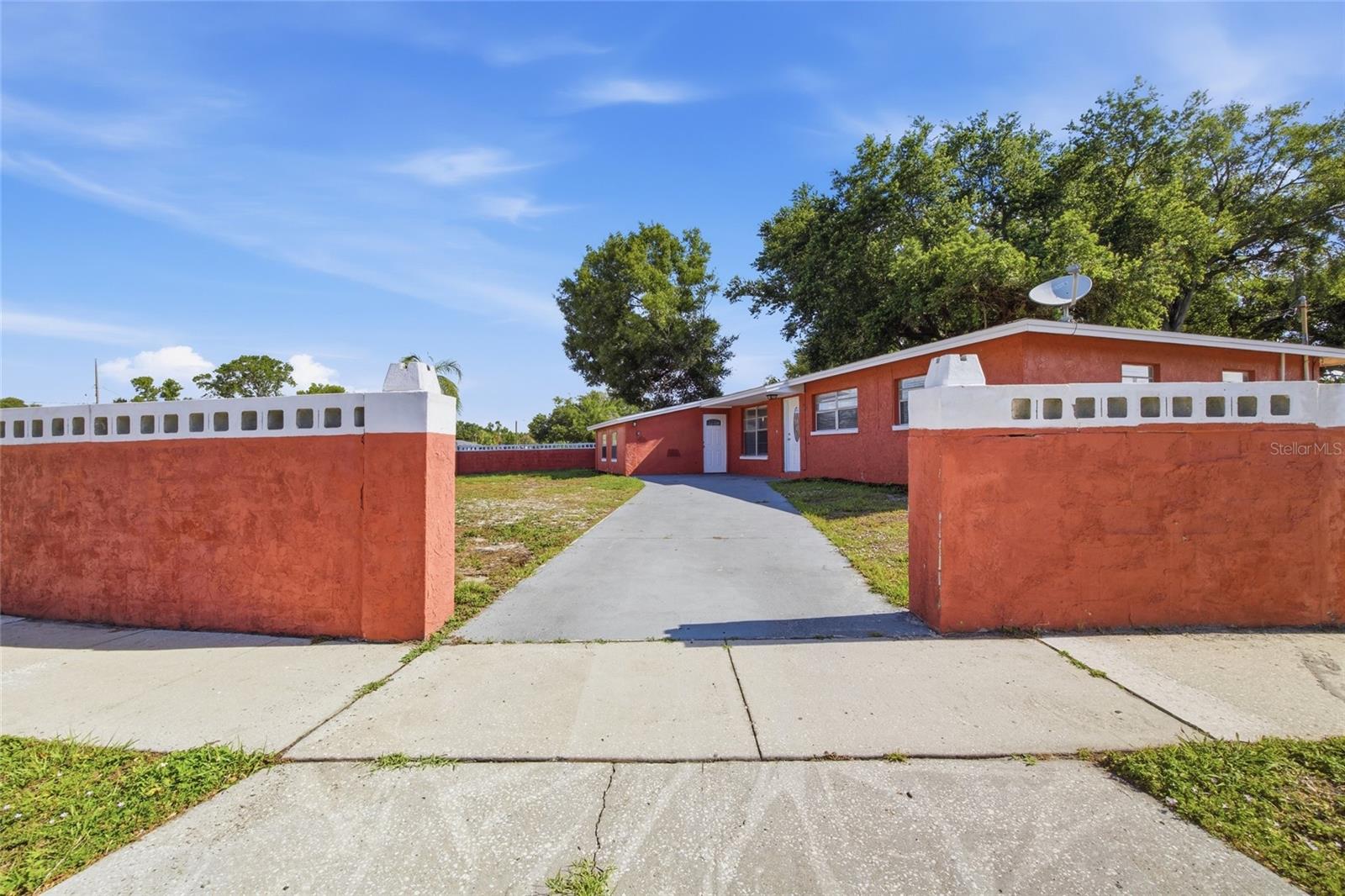 7102 DELLWOOD DR — photo 40