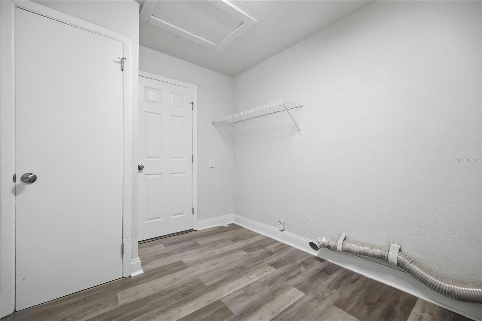 7102 DELLWOOD DR — photo 28