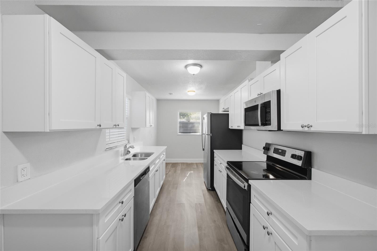 7102 DELLWOOD DR — photo 6