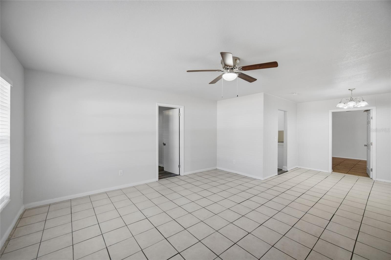 7102 DELLWOOD DR — photo 4