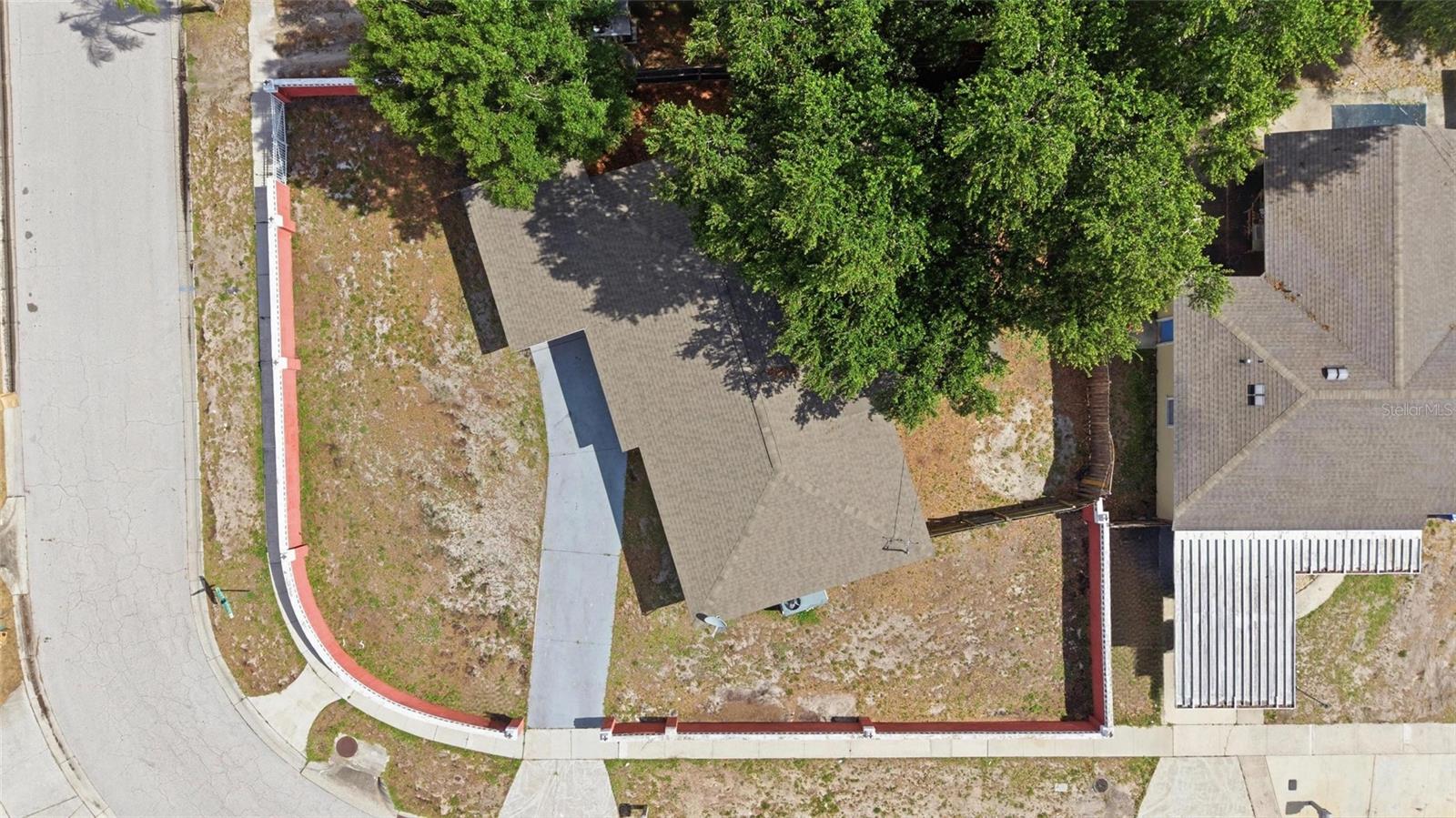 7102 DELLWOOD DR — photo 33