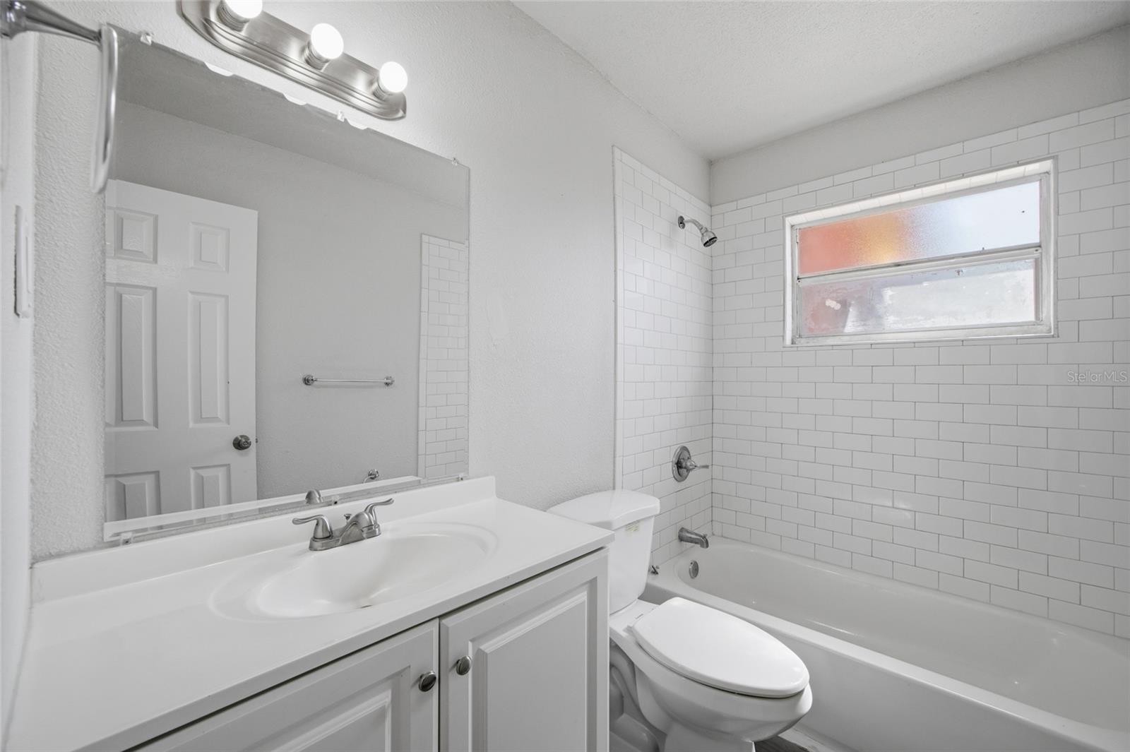 7102 DELLWOOD DR — photo 23