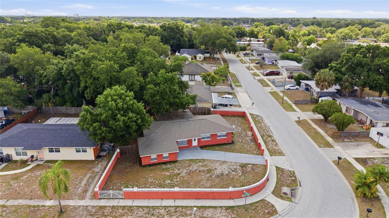 7102 DELLWOOD DR — photo 35