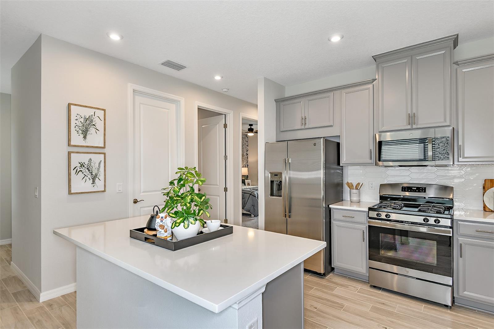 745 STEEL DR — photo 6