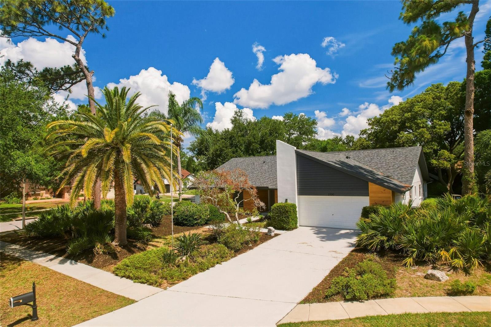 2700 SEDGEFIELD CT E — photo 56