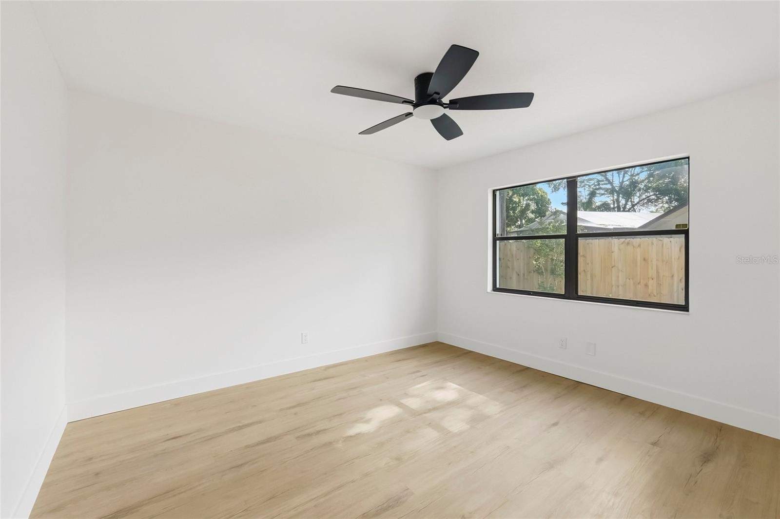 2700 SEDGEFIELD CT E — photo 21