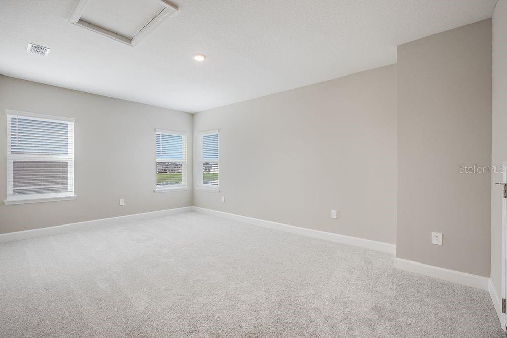 712 SKY SHADE DR — photo 18