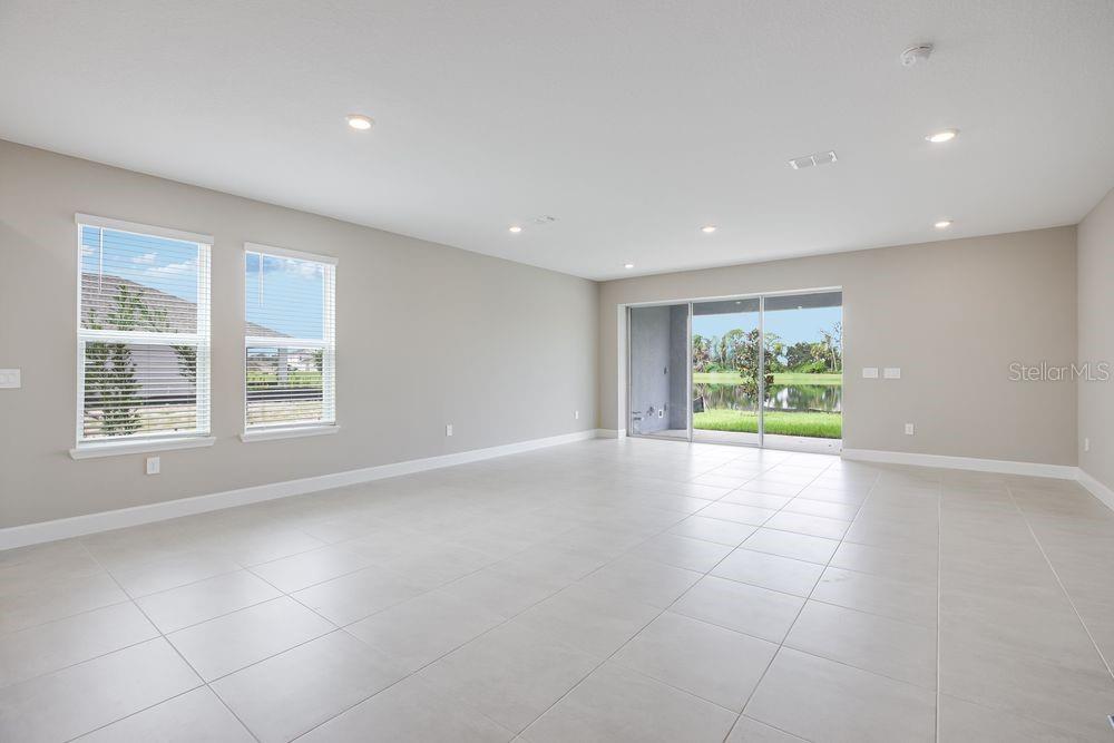 712 SKY SHADE DR — photo 9