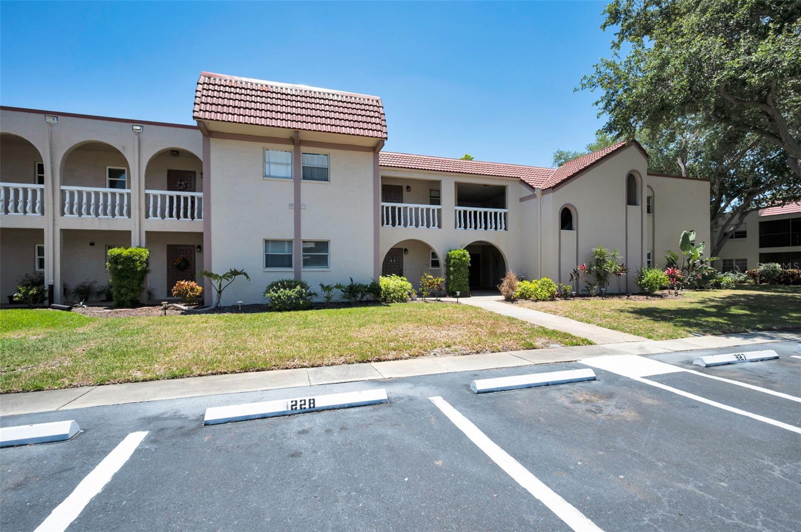 9700 STARKEY RD #228 — photo 37