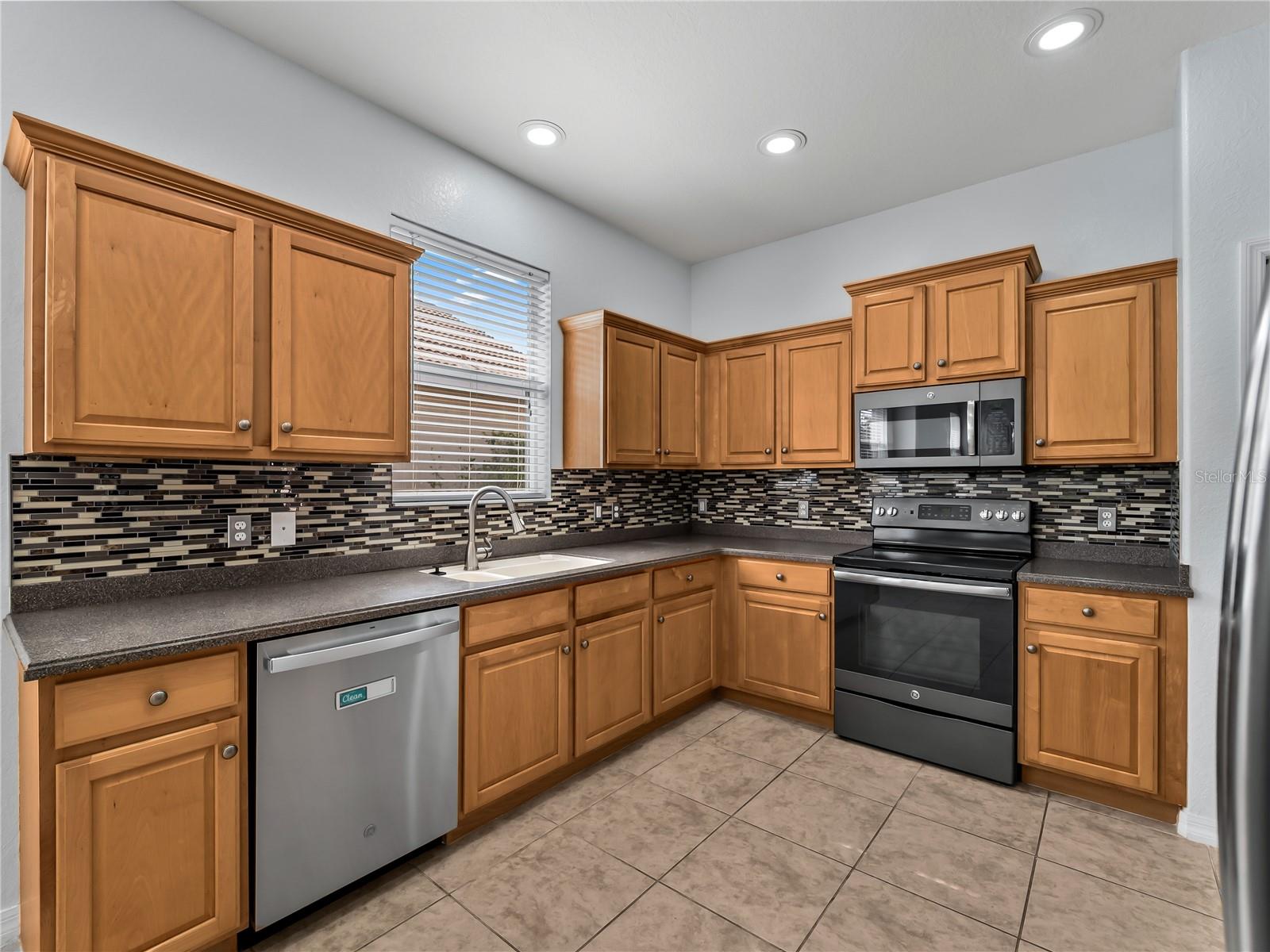 11631 DANCING RIVER DR — photo 21