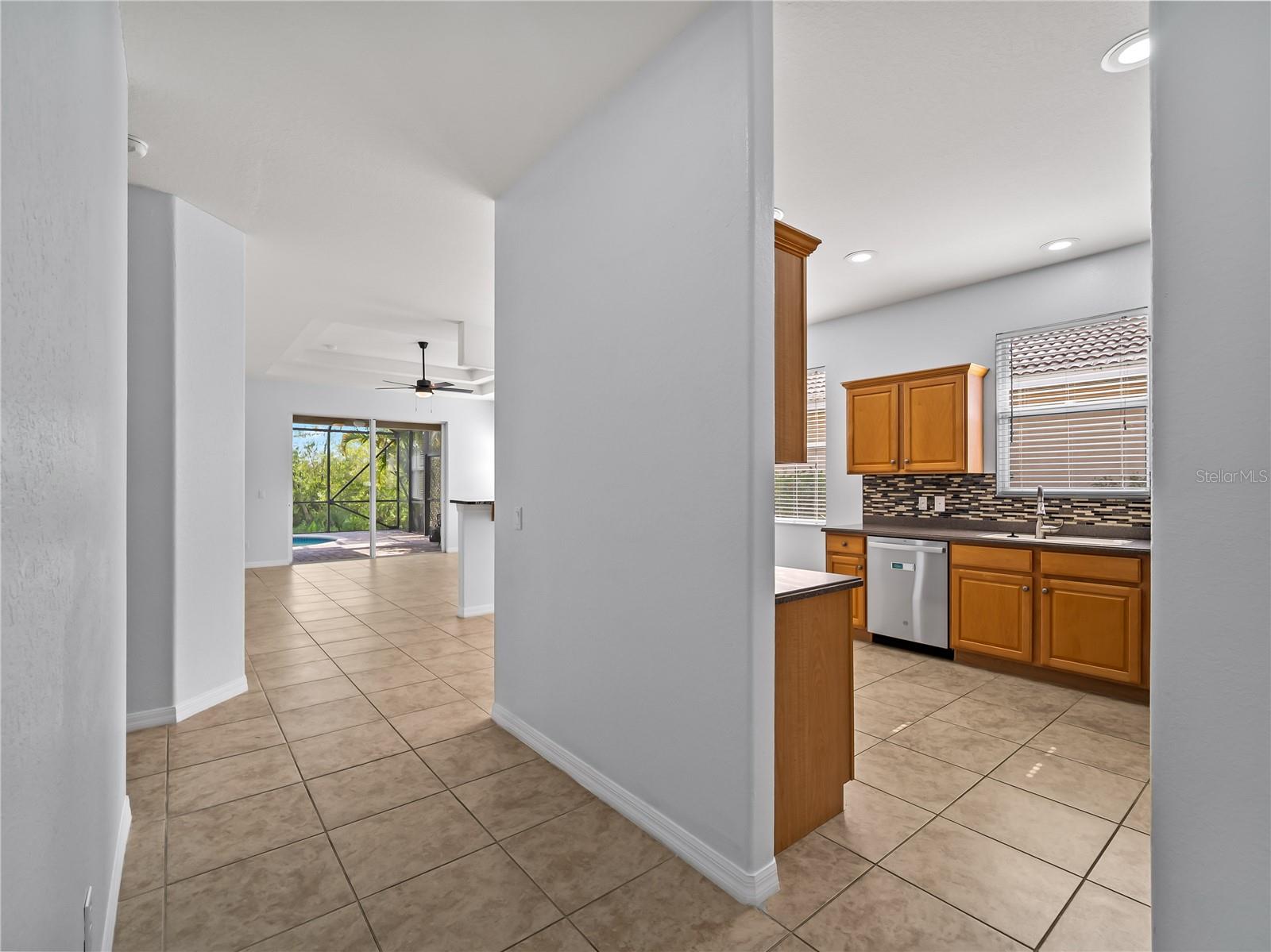 11631 DANCING RIVER DR — photo 18