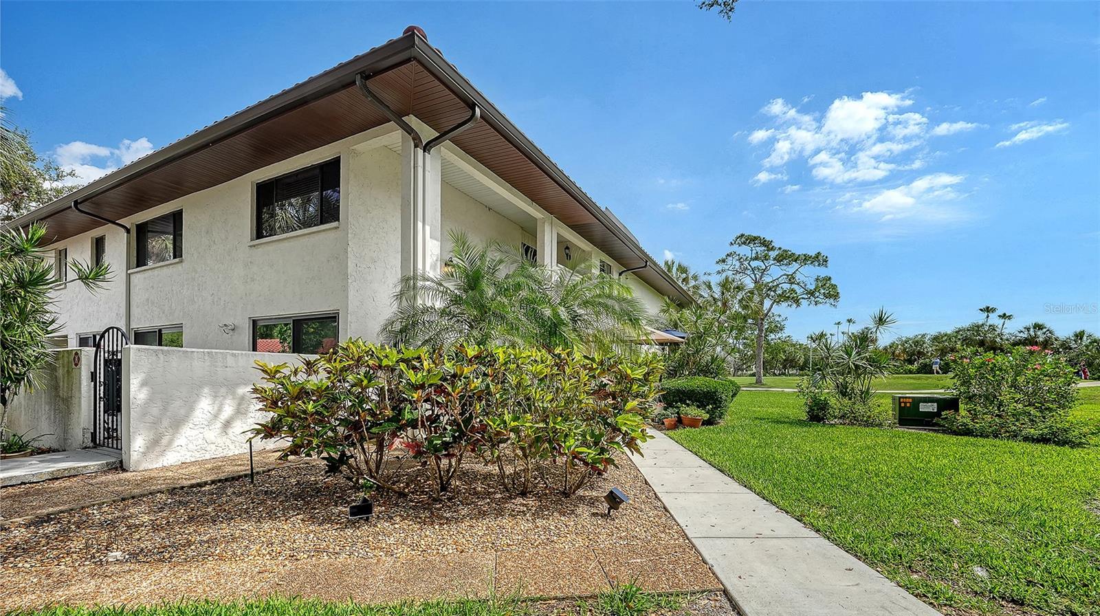 3500 EL CONQUISTADOR PKWY #148 — photo 2