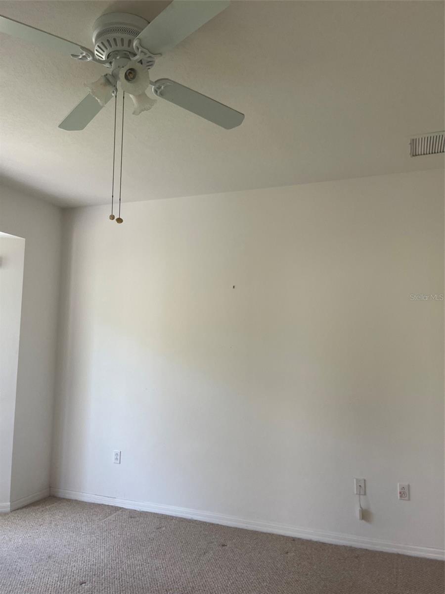 7211 CLEOPATRA DR — photo 15