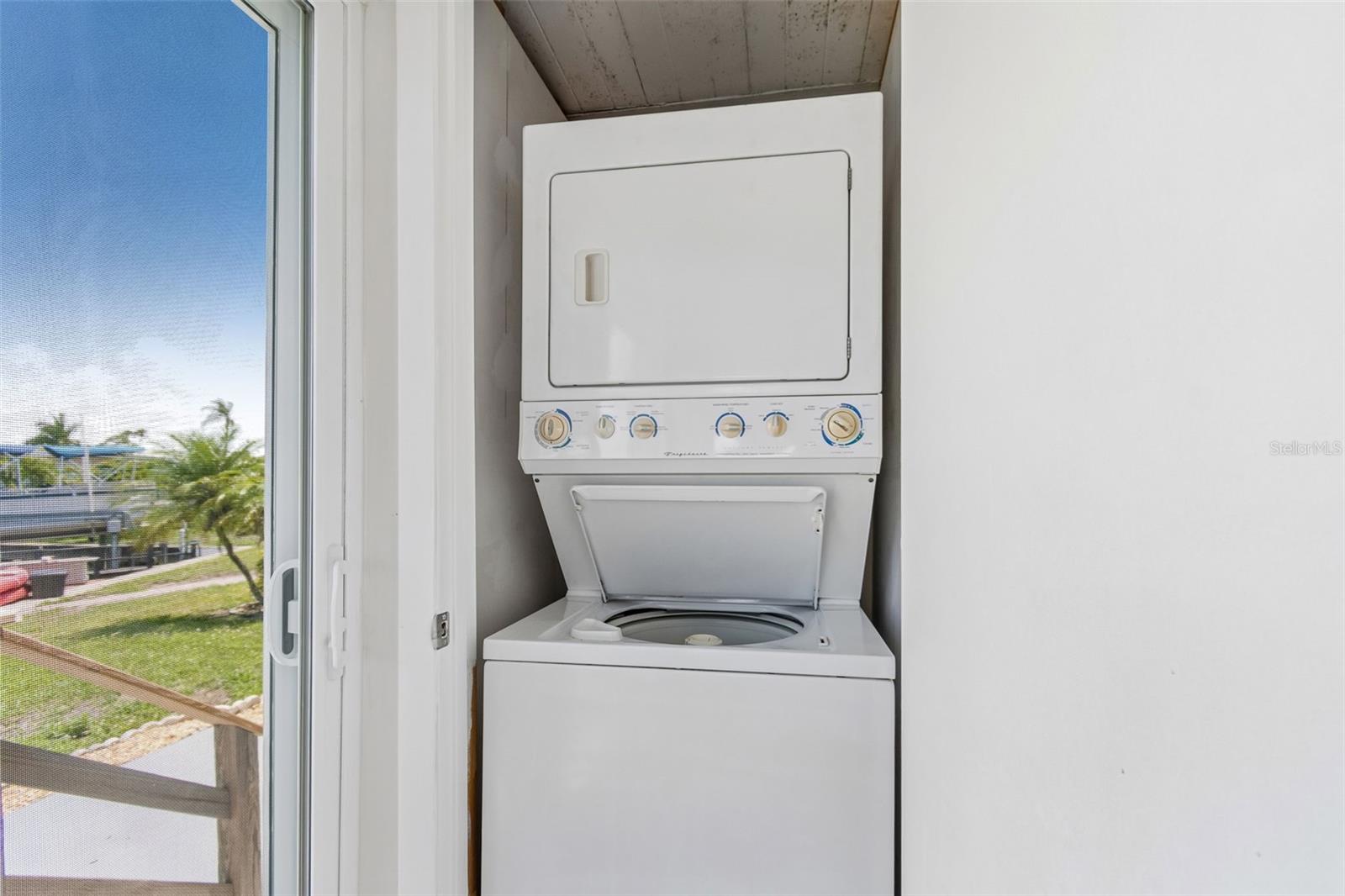 7186 MOUNT ARLINGTON DR NE #421 — photo 30