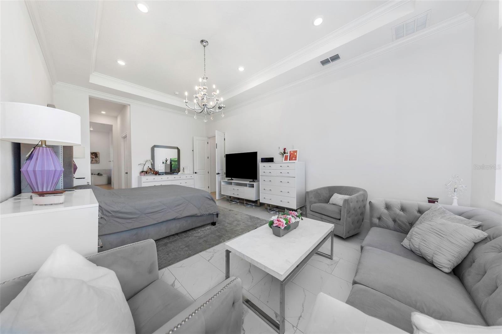 1016 SIGNET DR — photo 33