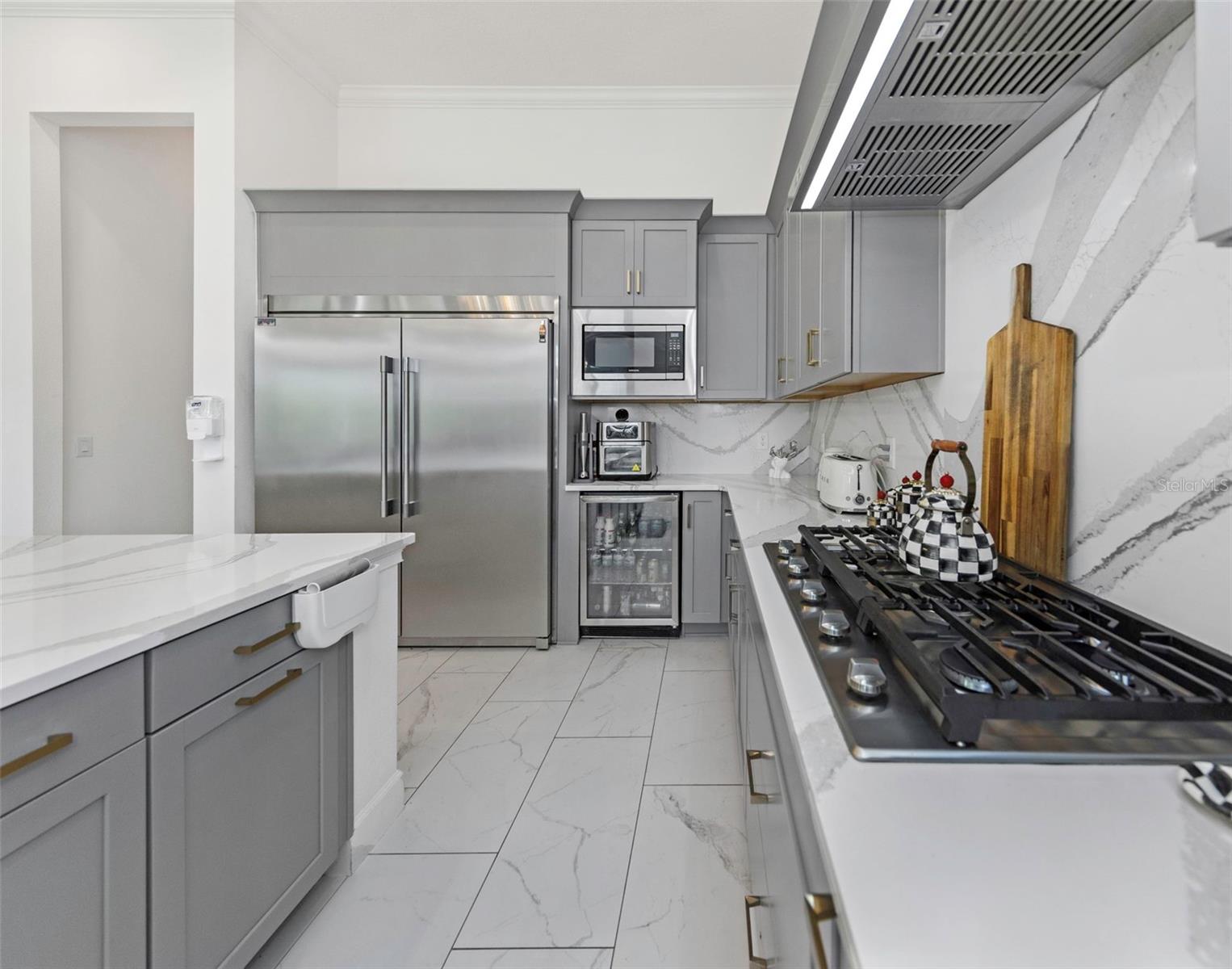 1016 SIGNET DR — photo 20