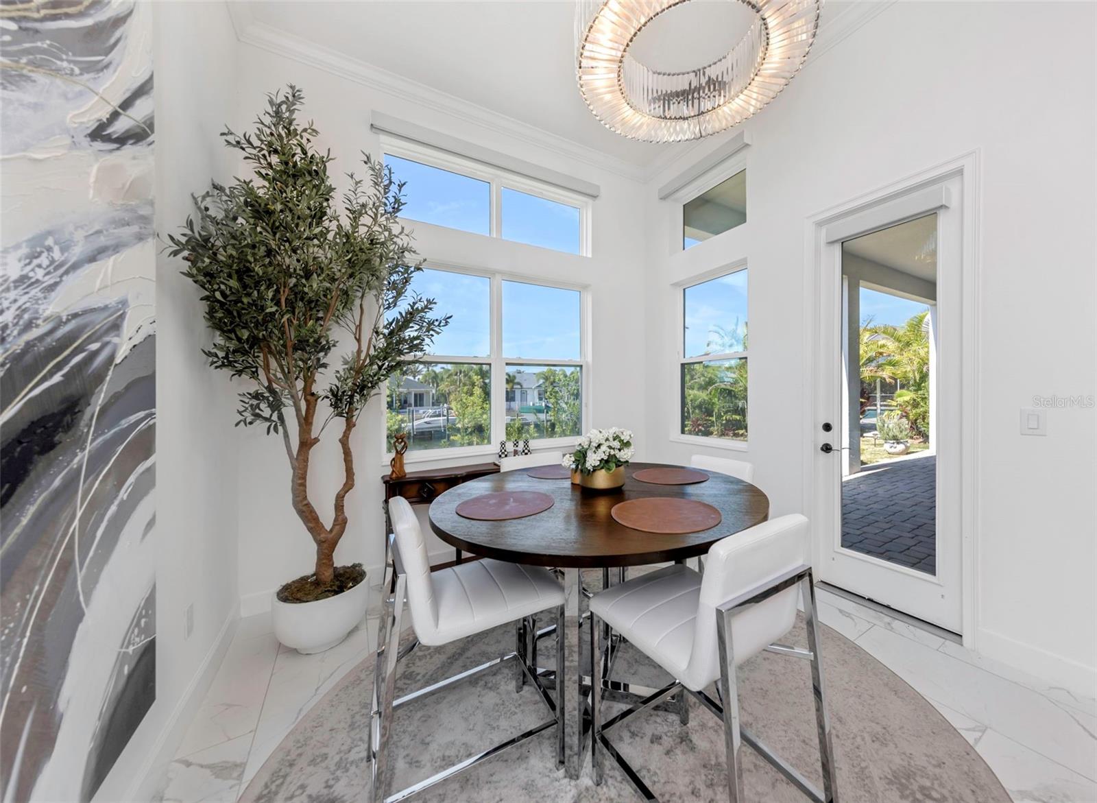 1016 SIGNET DR — photo 30