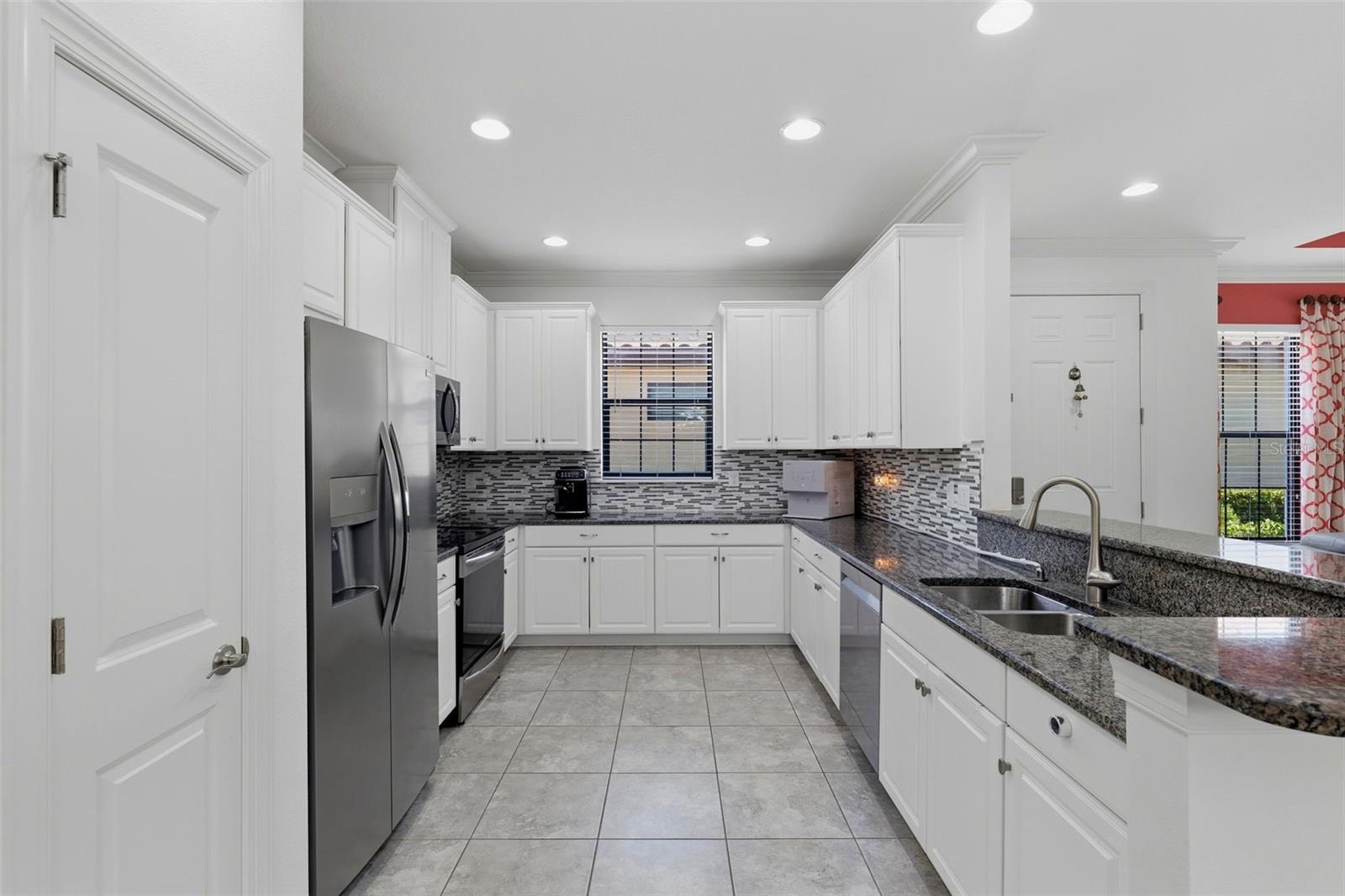 8412 ALBERATA VISTA DR — photo 19