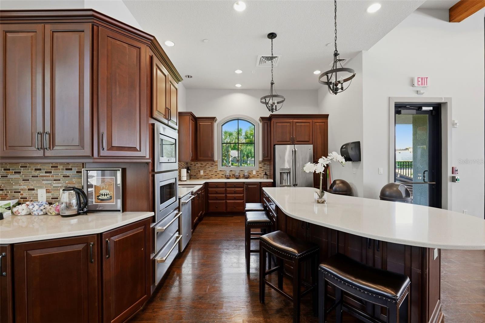 8412 ALBERATA VISTA DR — photo 41