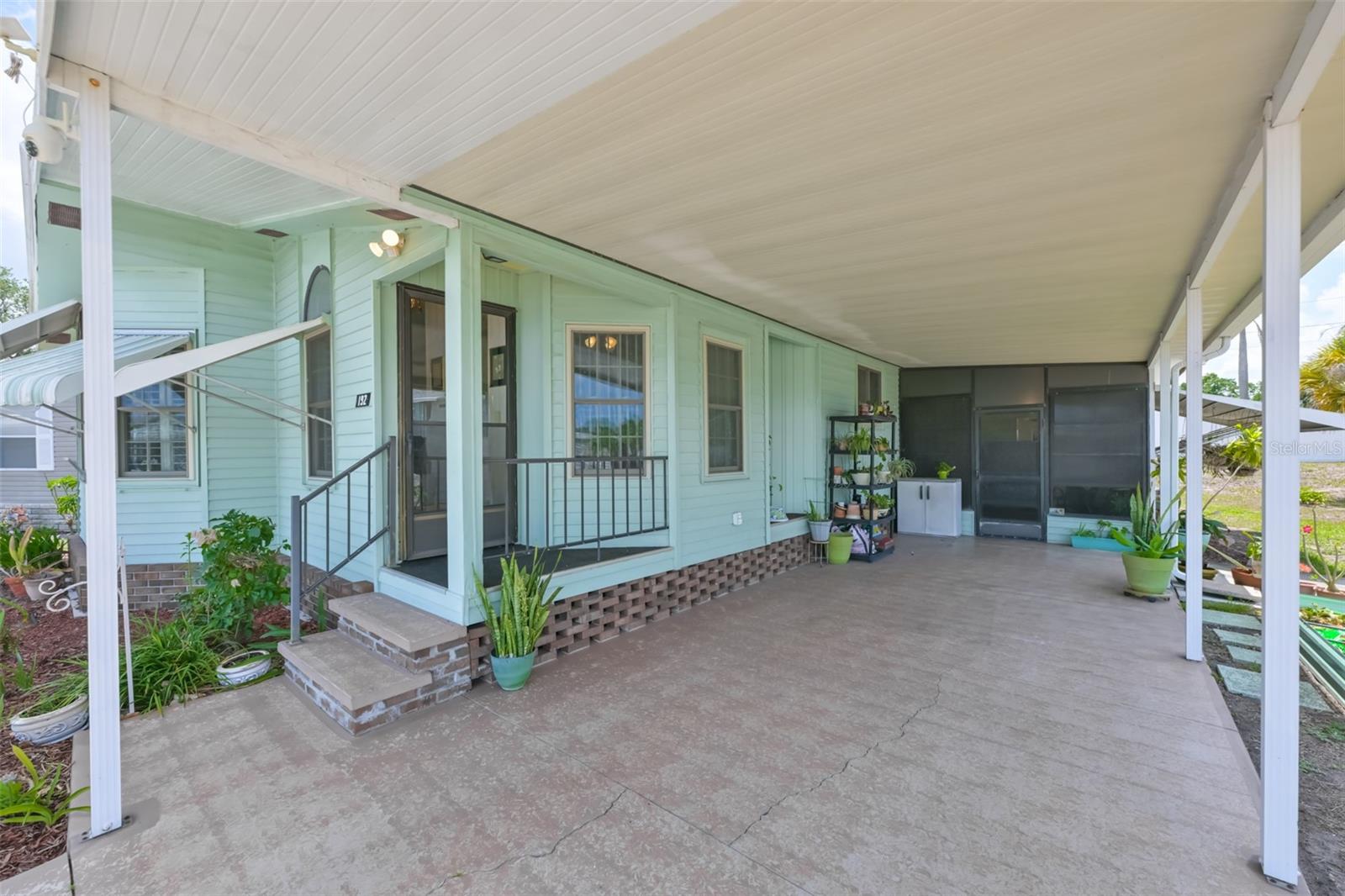 192 S PORT ROYAL LN — photo 26