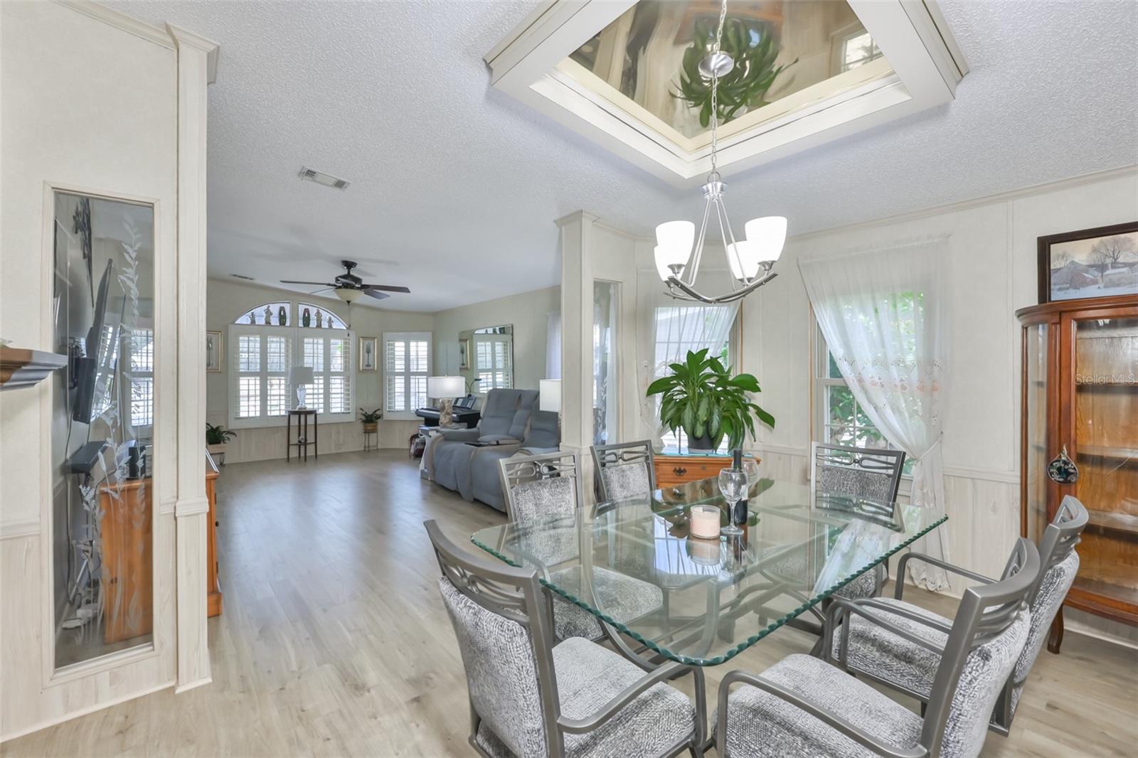 192 S PORT ROYAL LN — photo 10