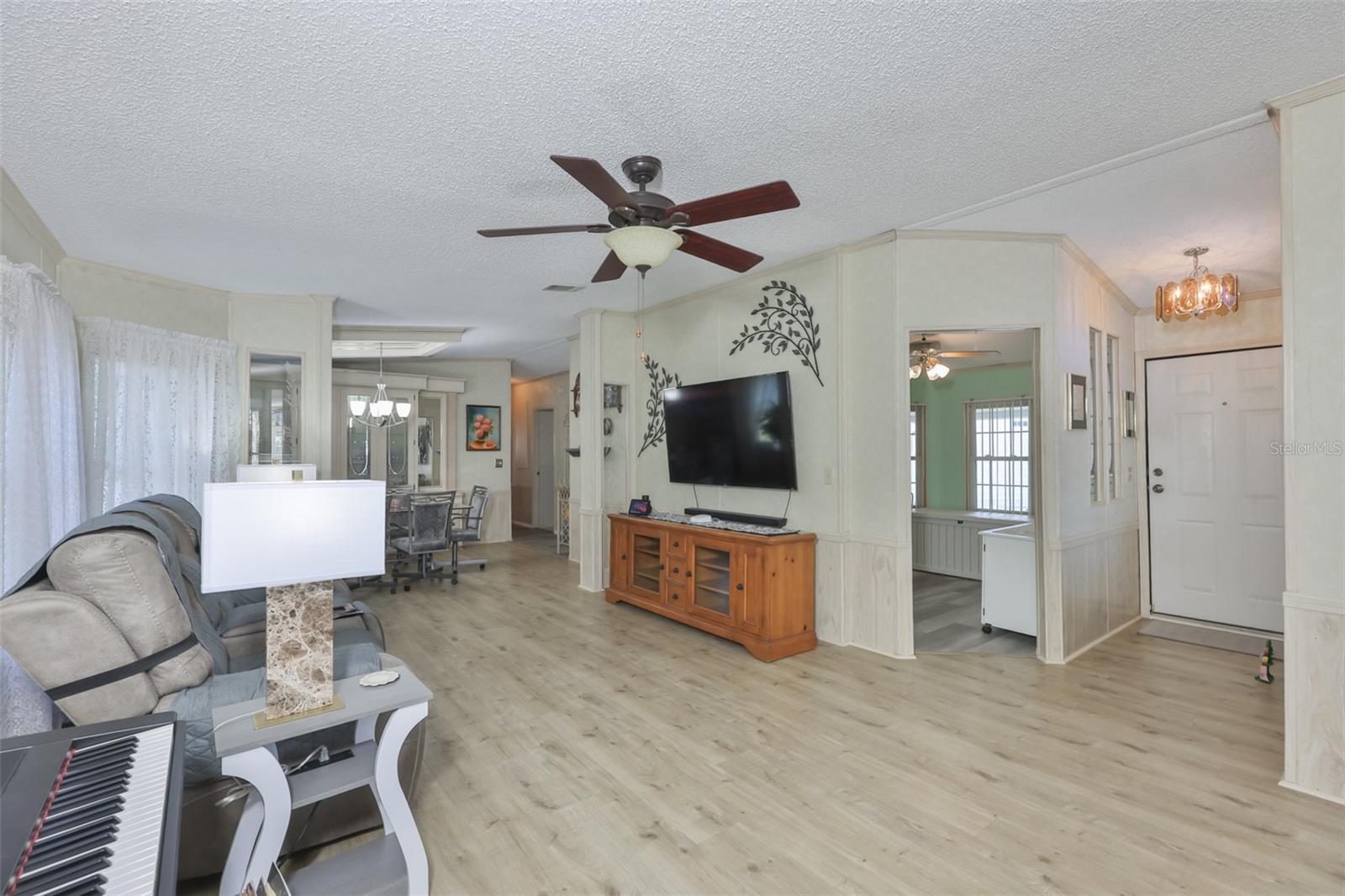 192 S PORT ROYAL LN — photo 8