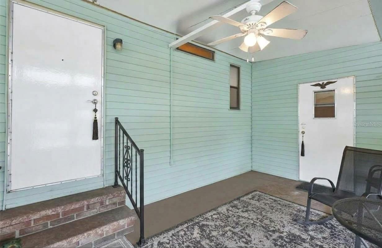 192 S PORT ROYAL LN — photo 18