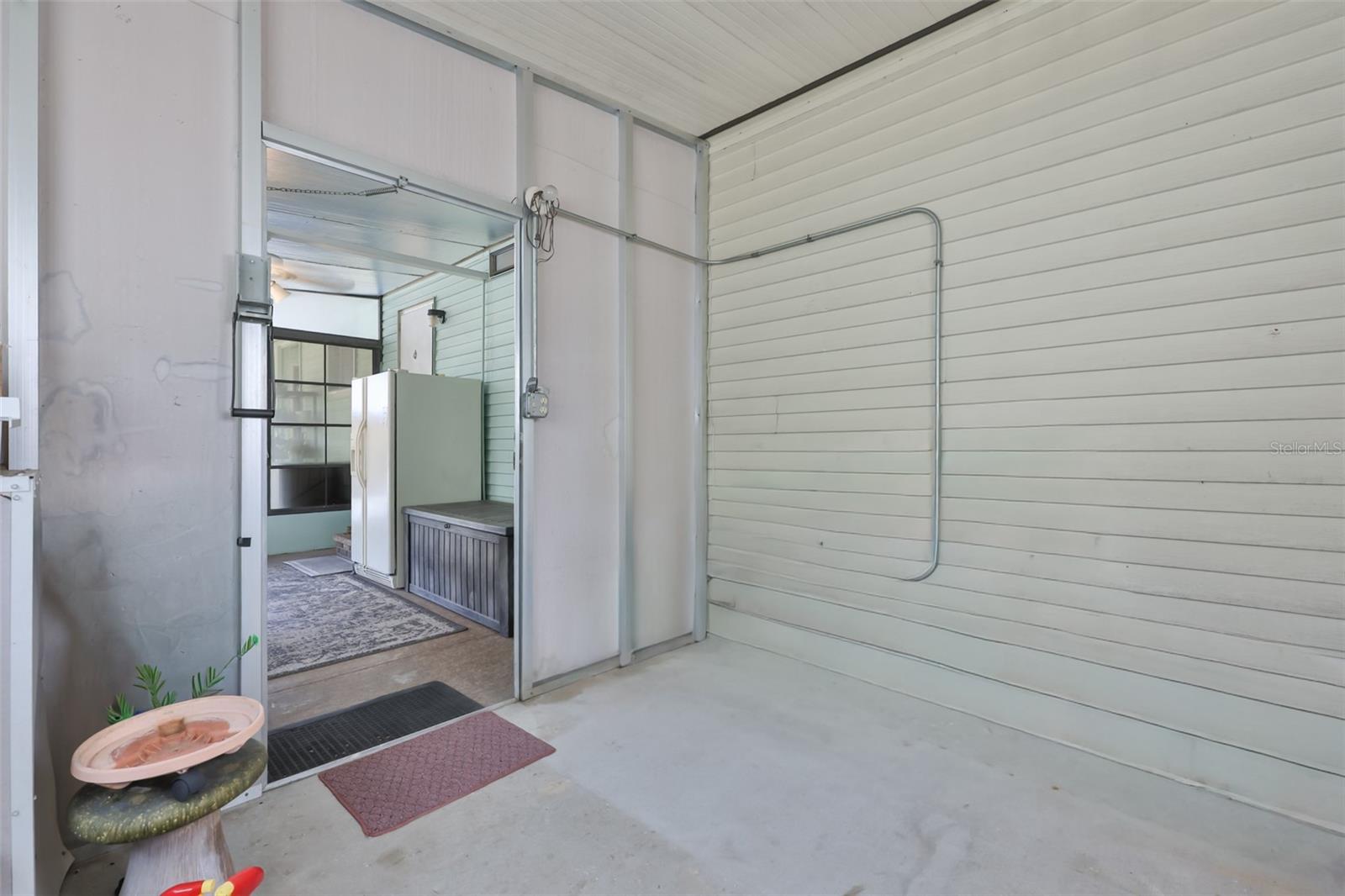 192 S PORT ROYAL LN — photo 19