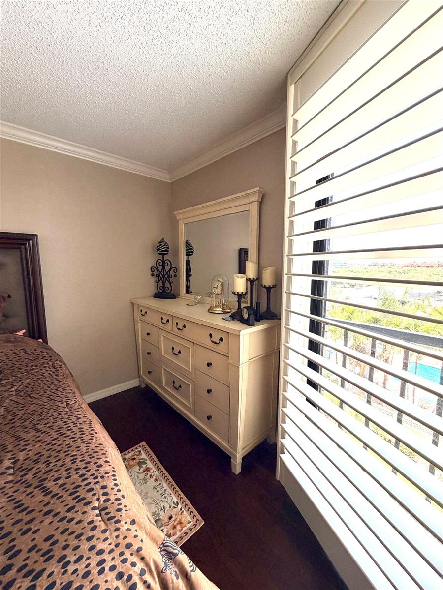 1000 COVE CAY DR #4D — photo 33
