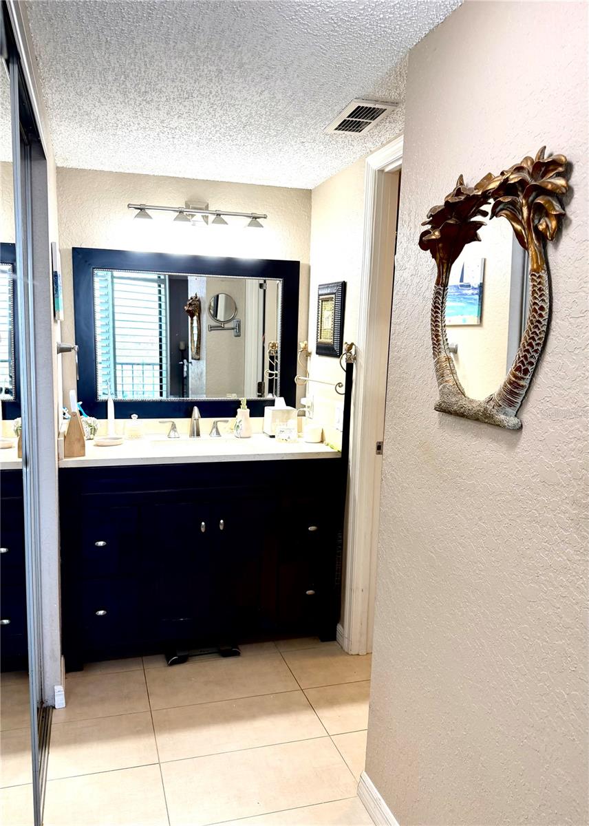 1000 COVE CAY DR #4D — photo 34